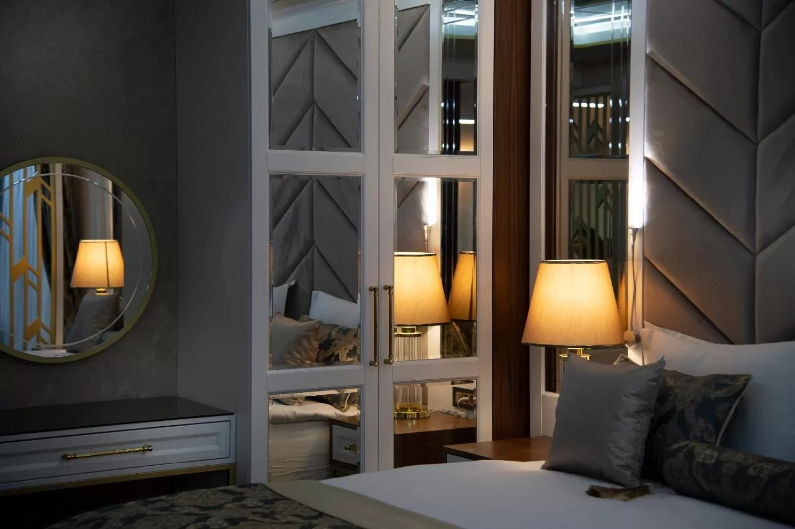 Massage, Bed in Elysium Green Suites