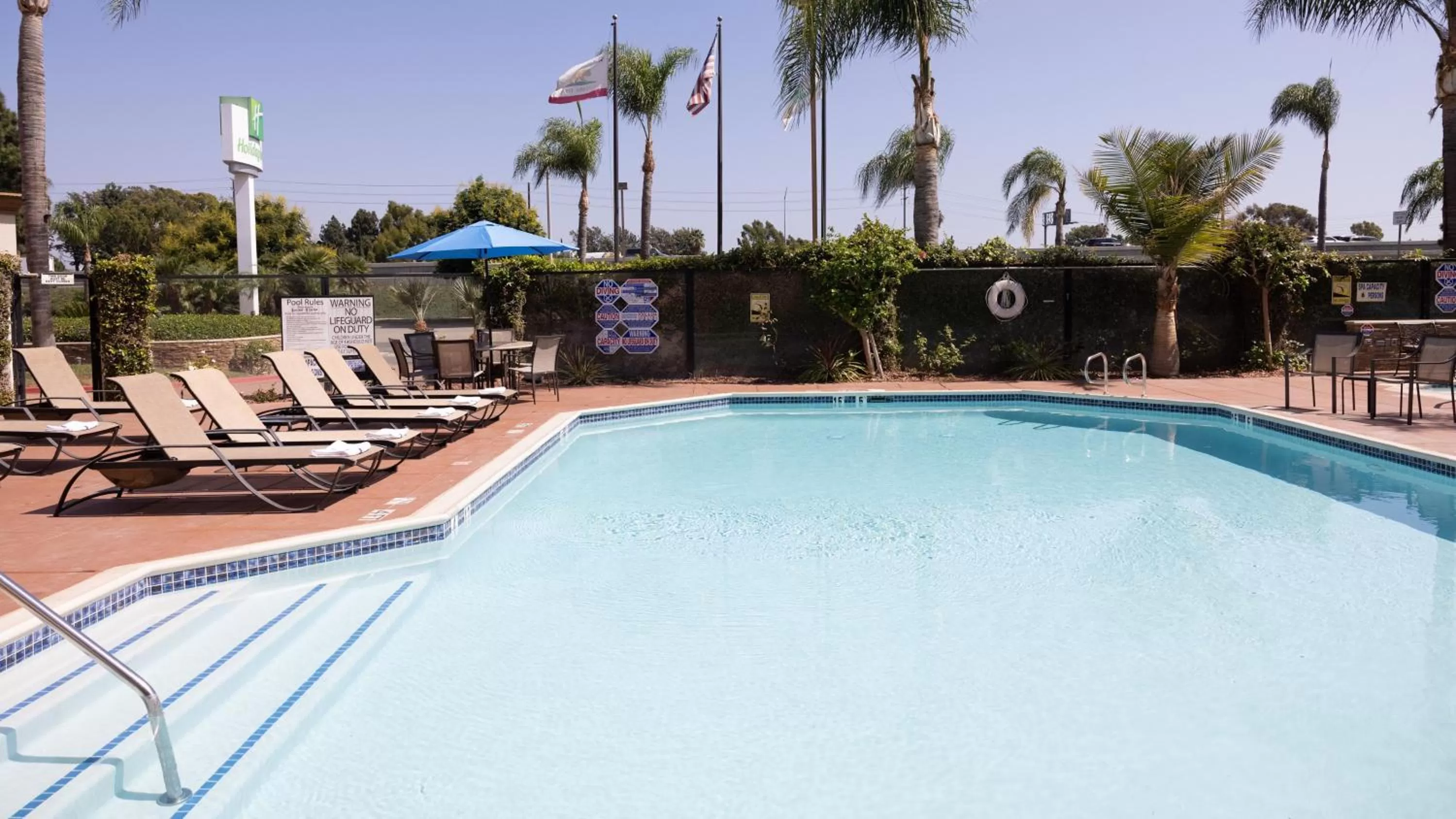 Swimming pool in Holiday Inn Santa Ana-Orange County Airport by IHG