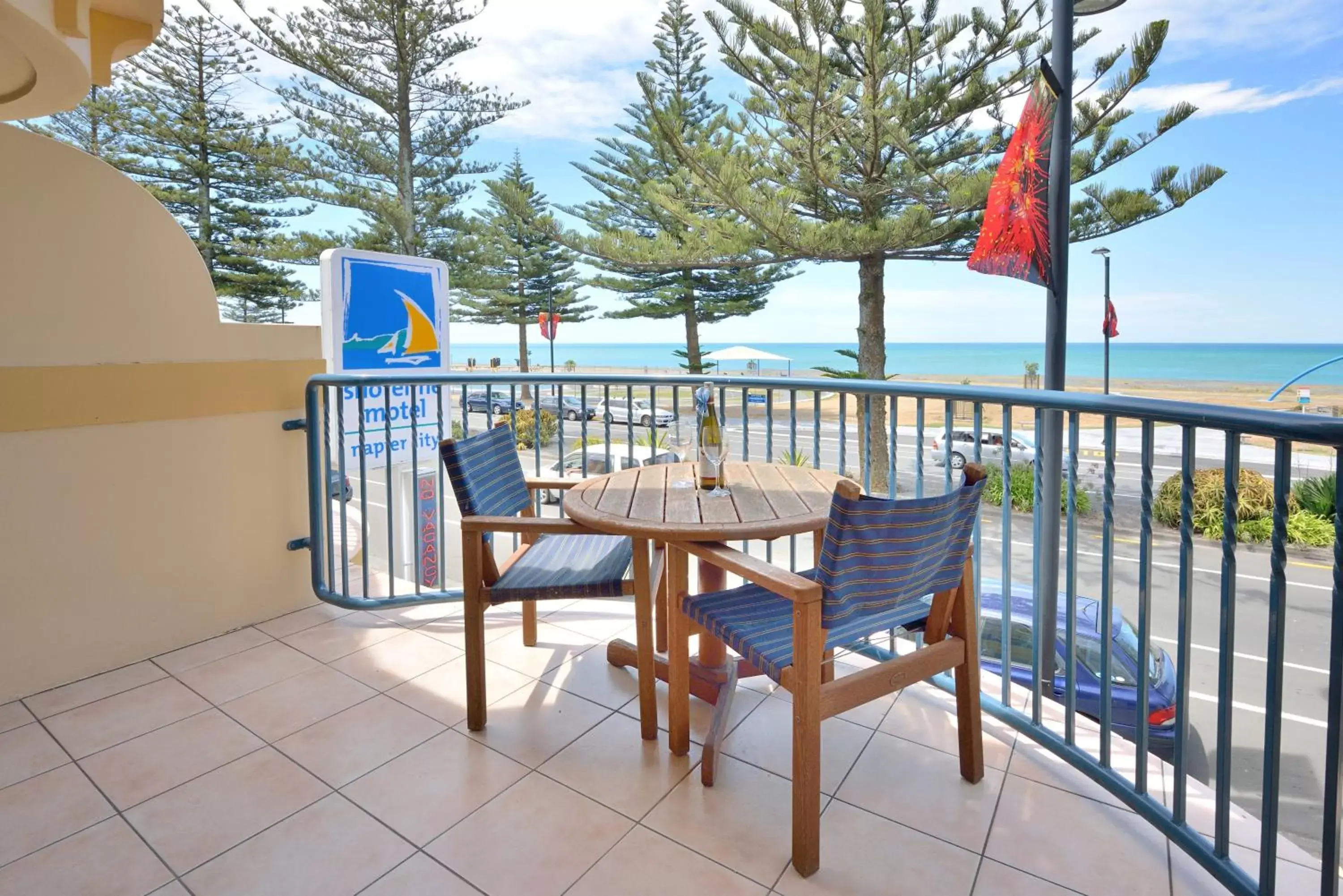 Balcony/Terrace in Shoreline Motel