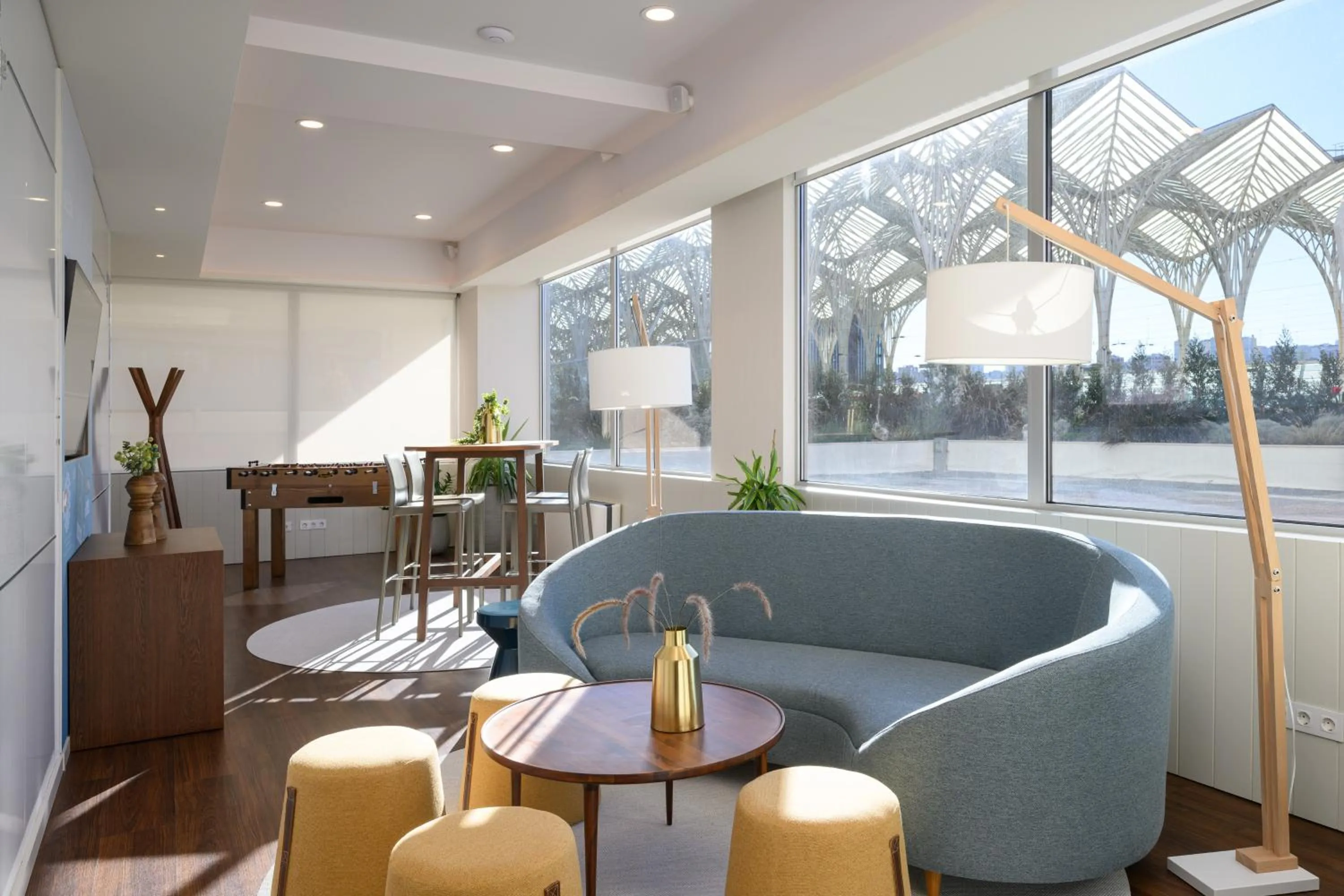 Living room in Melia Lisboa Oriente Hotel