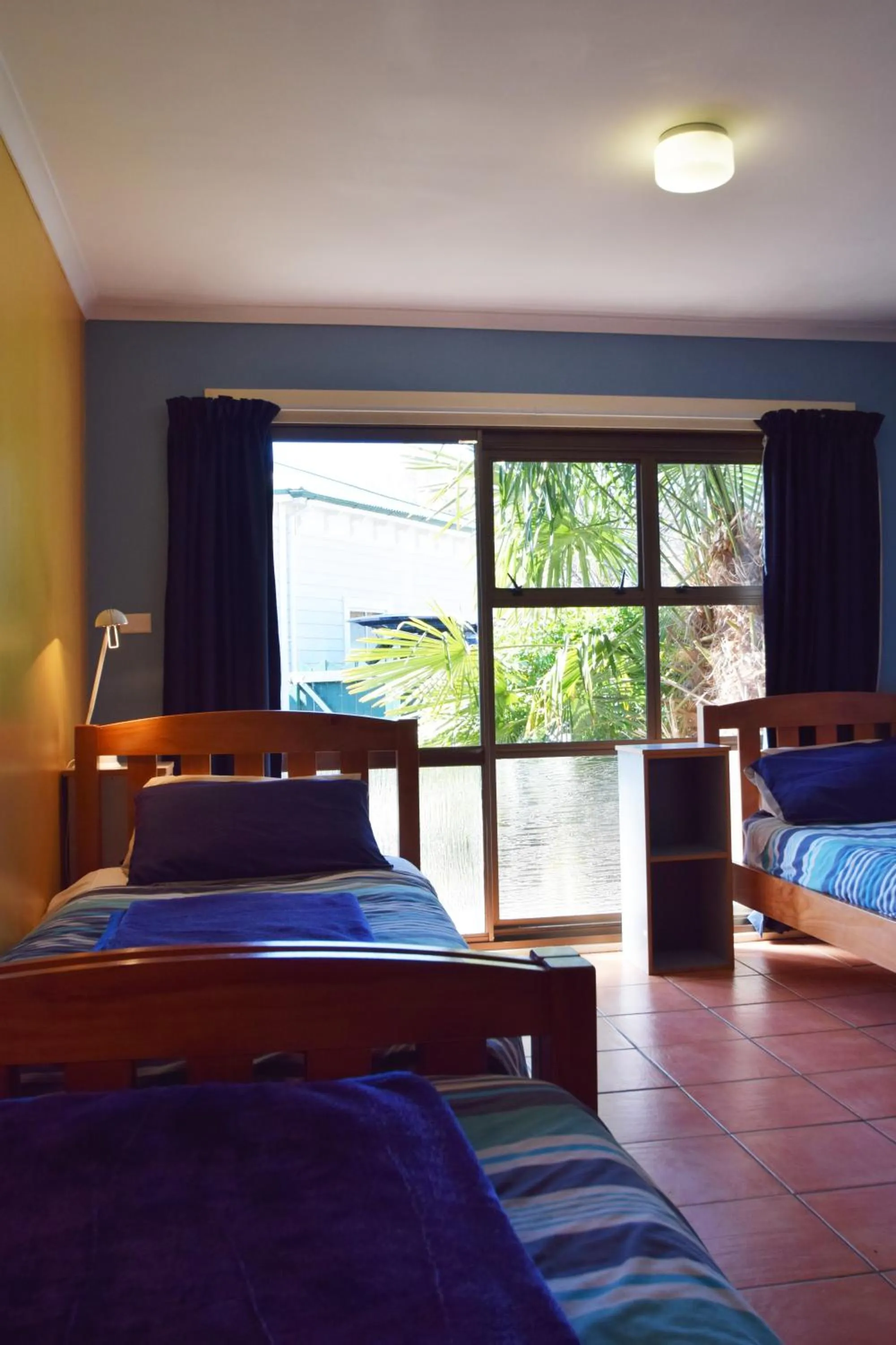 Photo of the whole room, Bed in The Bug Backpackers