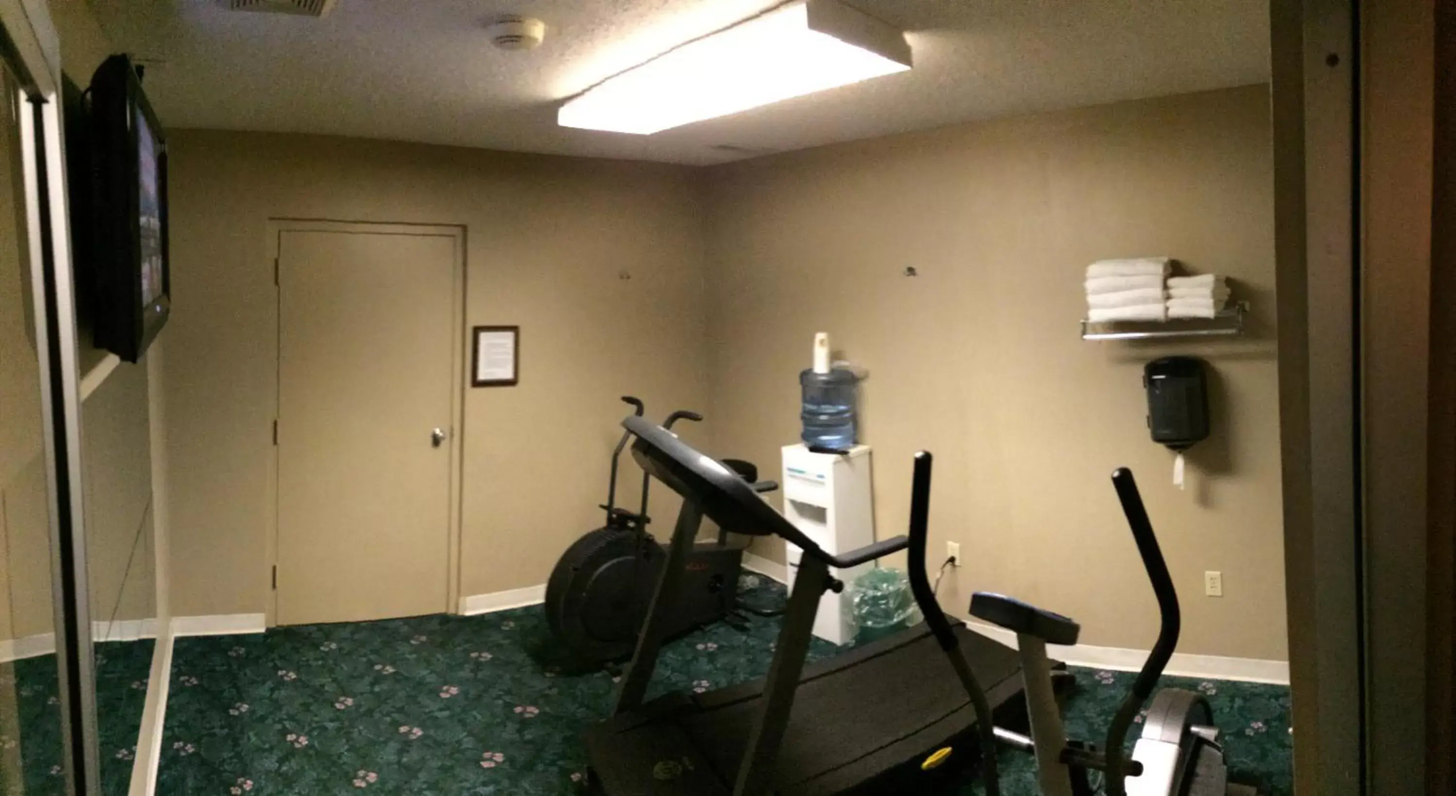Fitness centre/facilities, Fitness Center/Facilities in Super 8 by Wyndham Lamar