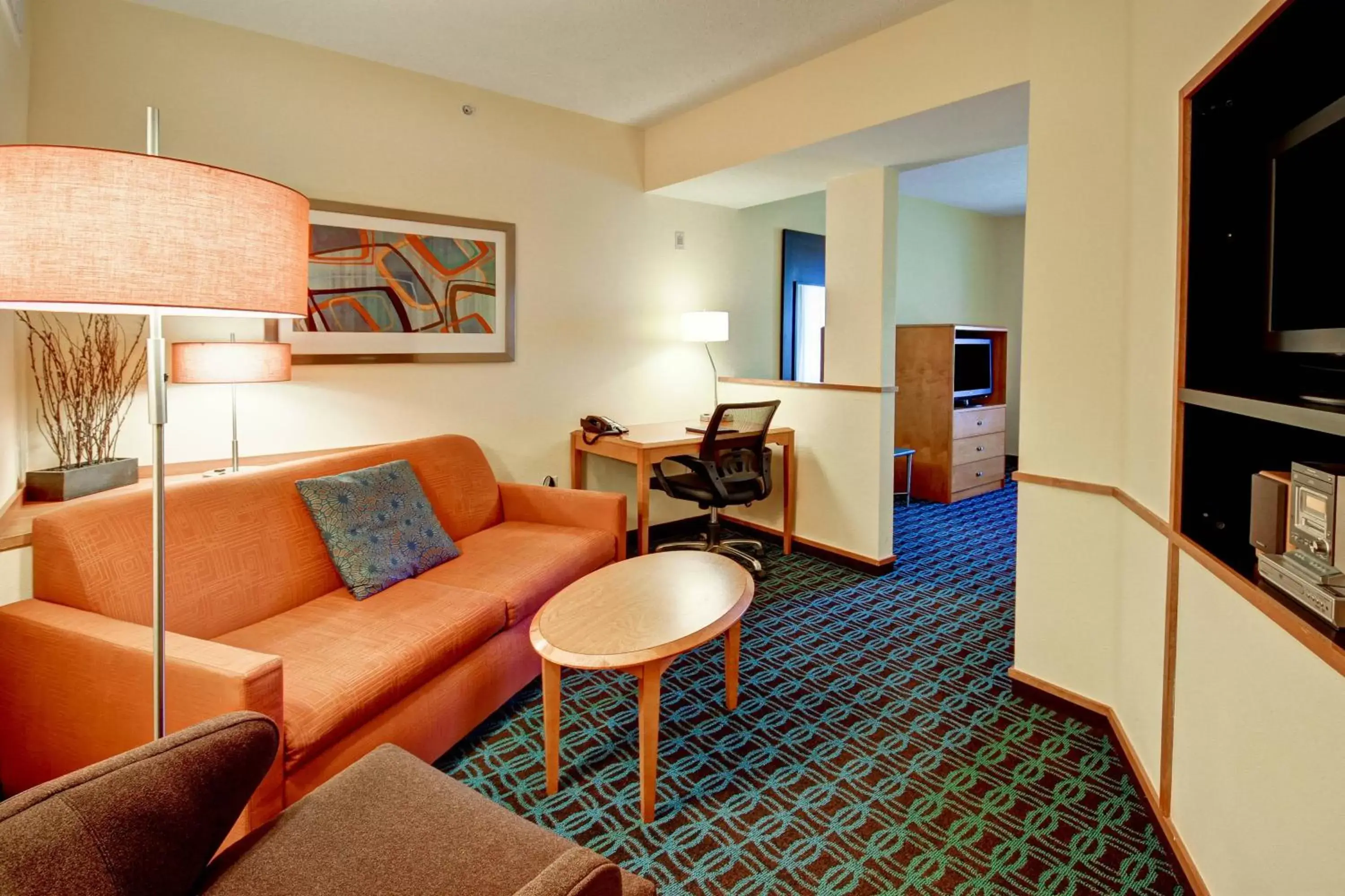 Living room, Seating Area in Fairfield Inn & Suites by Marriott Saratoga Malta