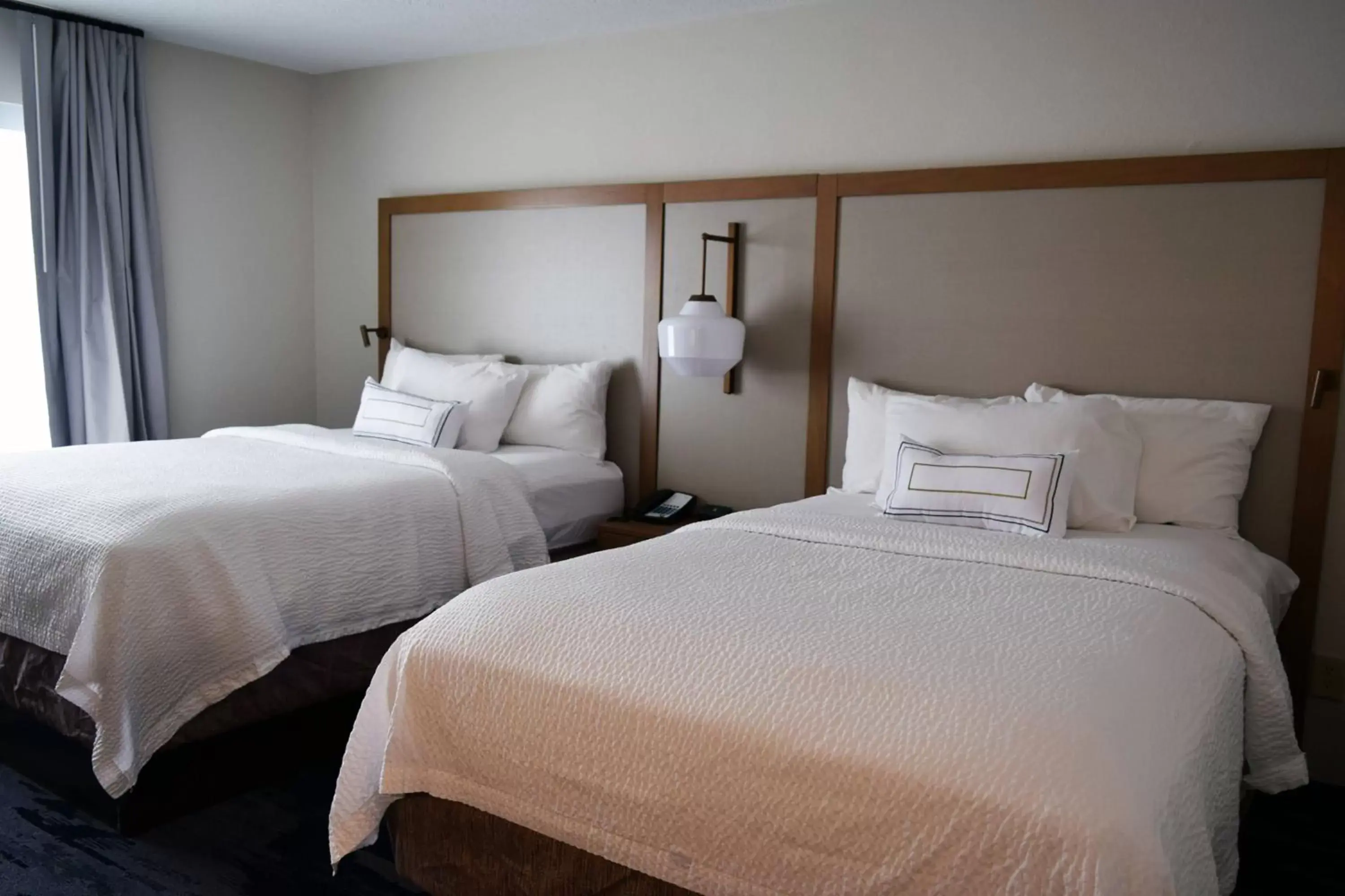 Photo of the whole room, Bed in Fairfield by Marriott Youngstown/Austintown