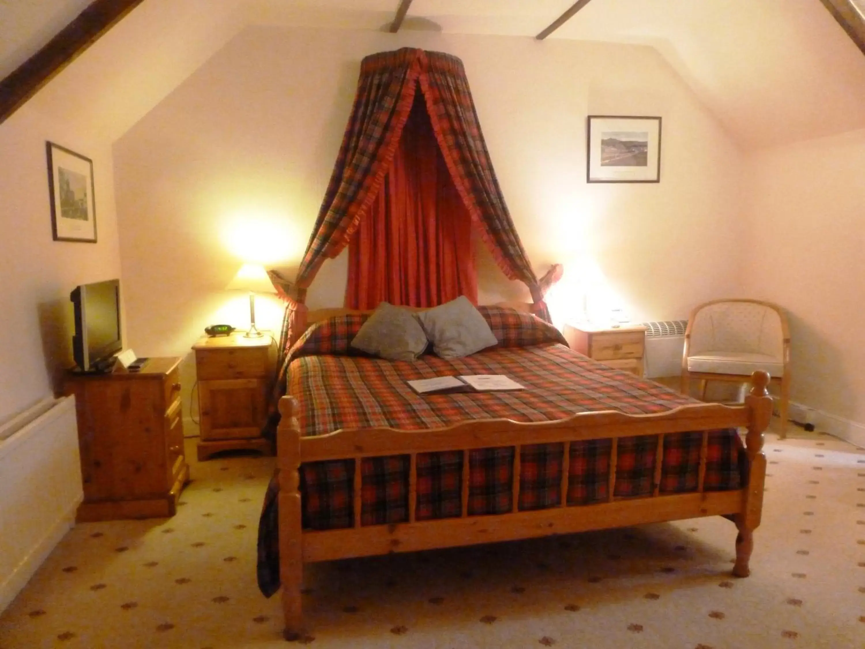 Bedroom, Bed in Moulin Hotel