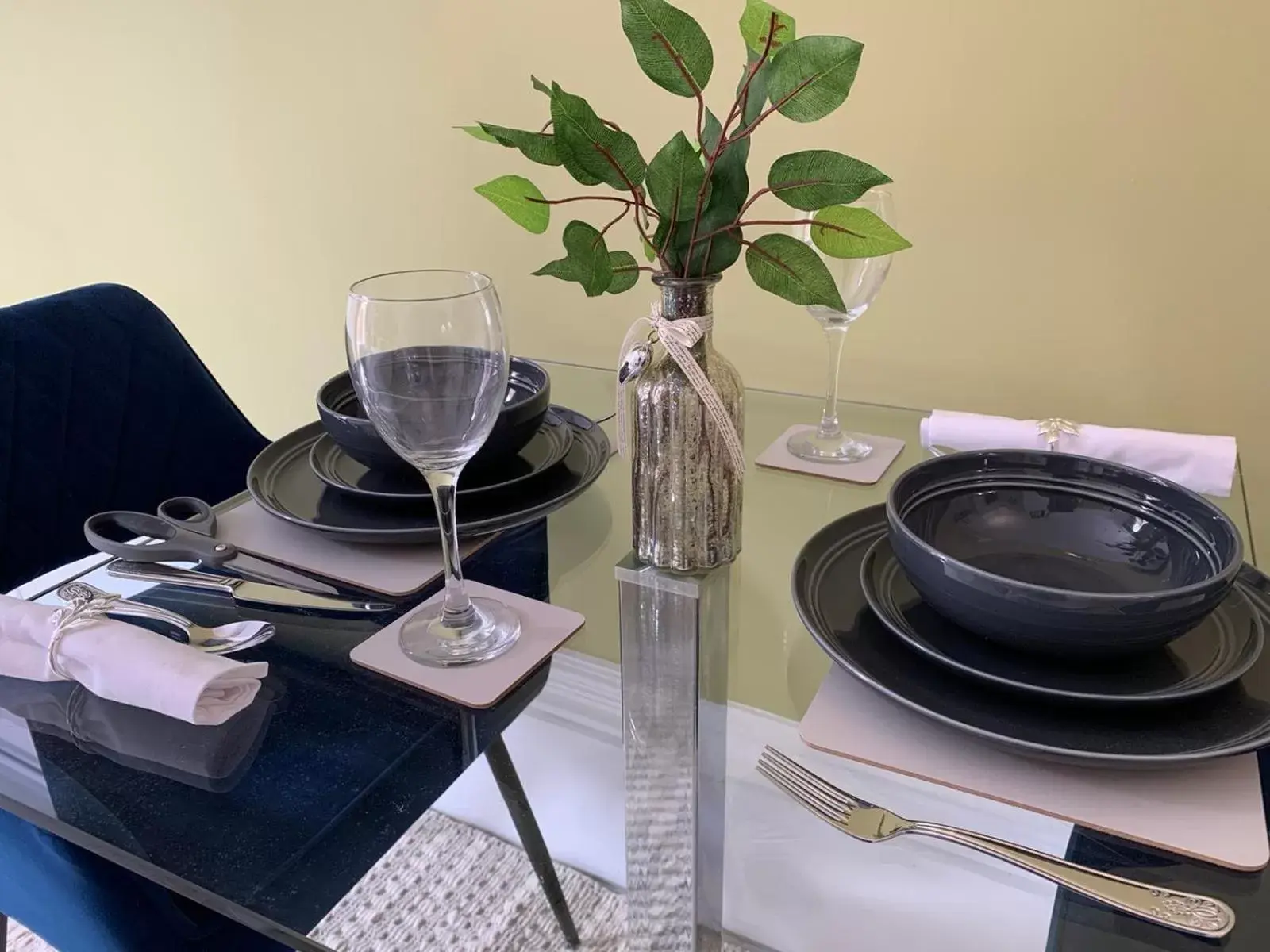 Dining area, Restaurant/Places to Eat in Winckley Square Residences