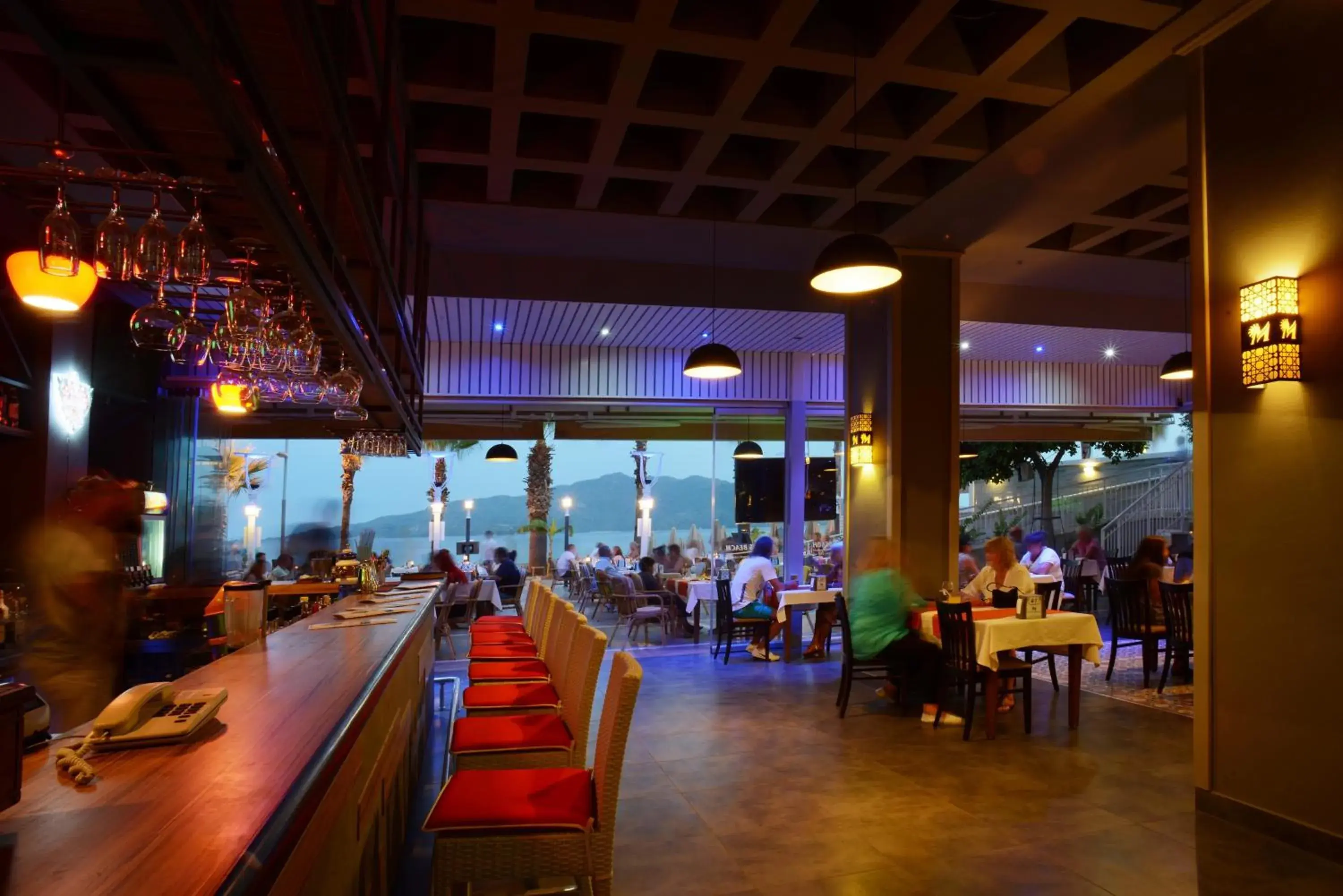 Lounge or bar, Restaurant/Places to Eat in Maris Beach Hotel