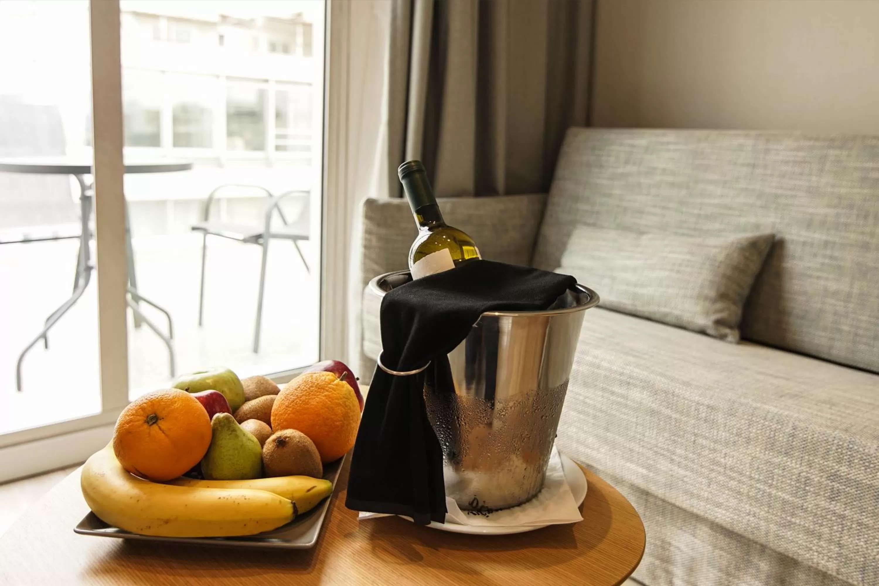 Living room in Athens Cypria Hotel