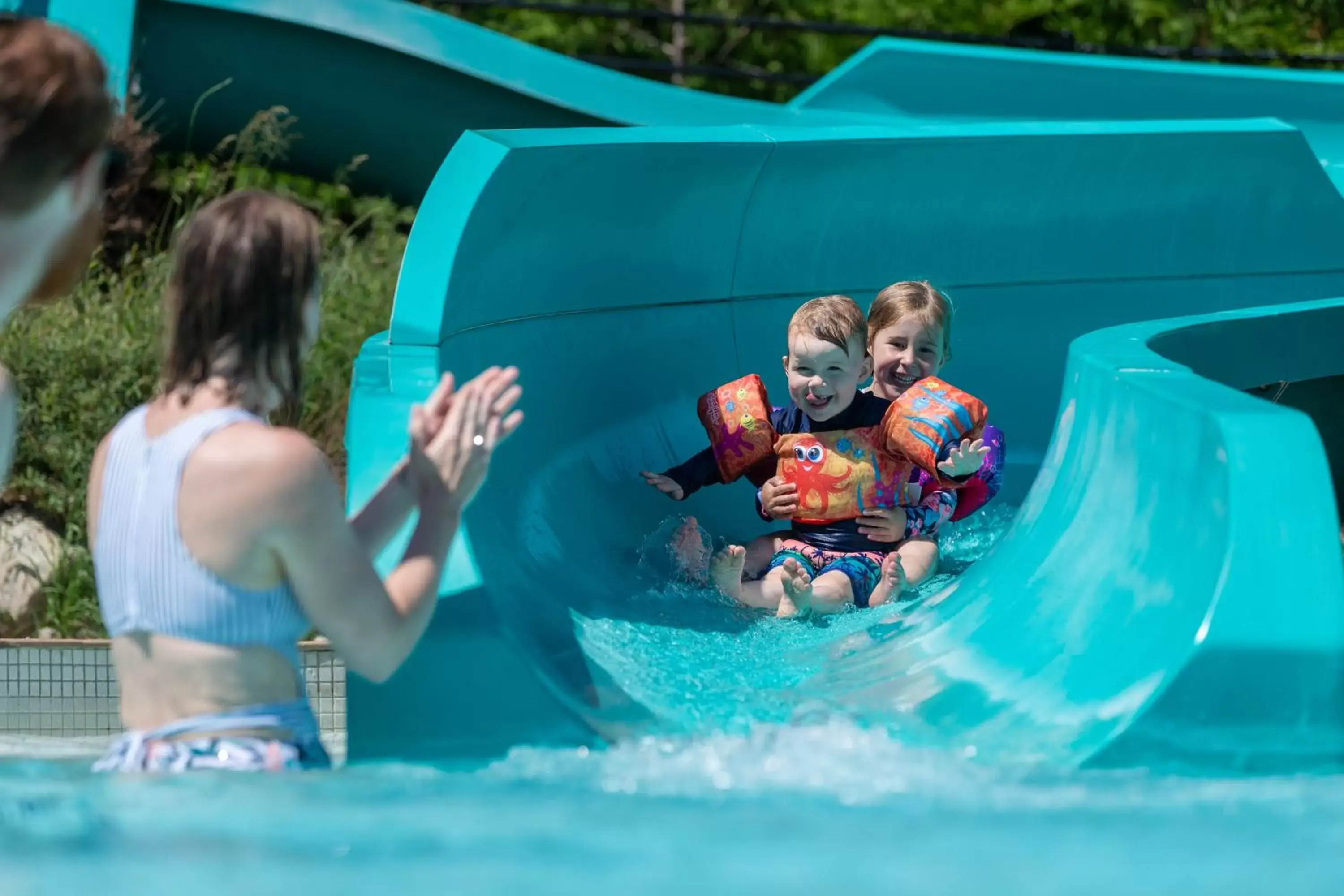 Swimming pool, Children in Blue Mountain Resort Village Suites