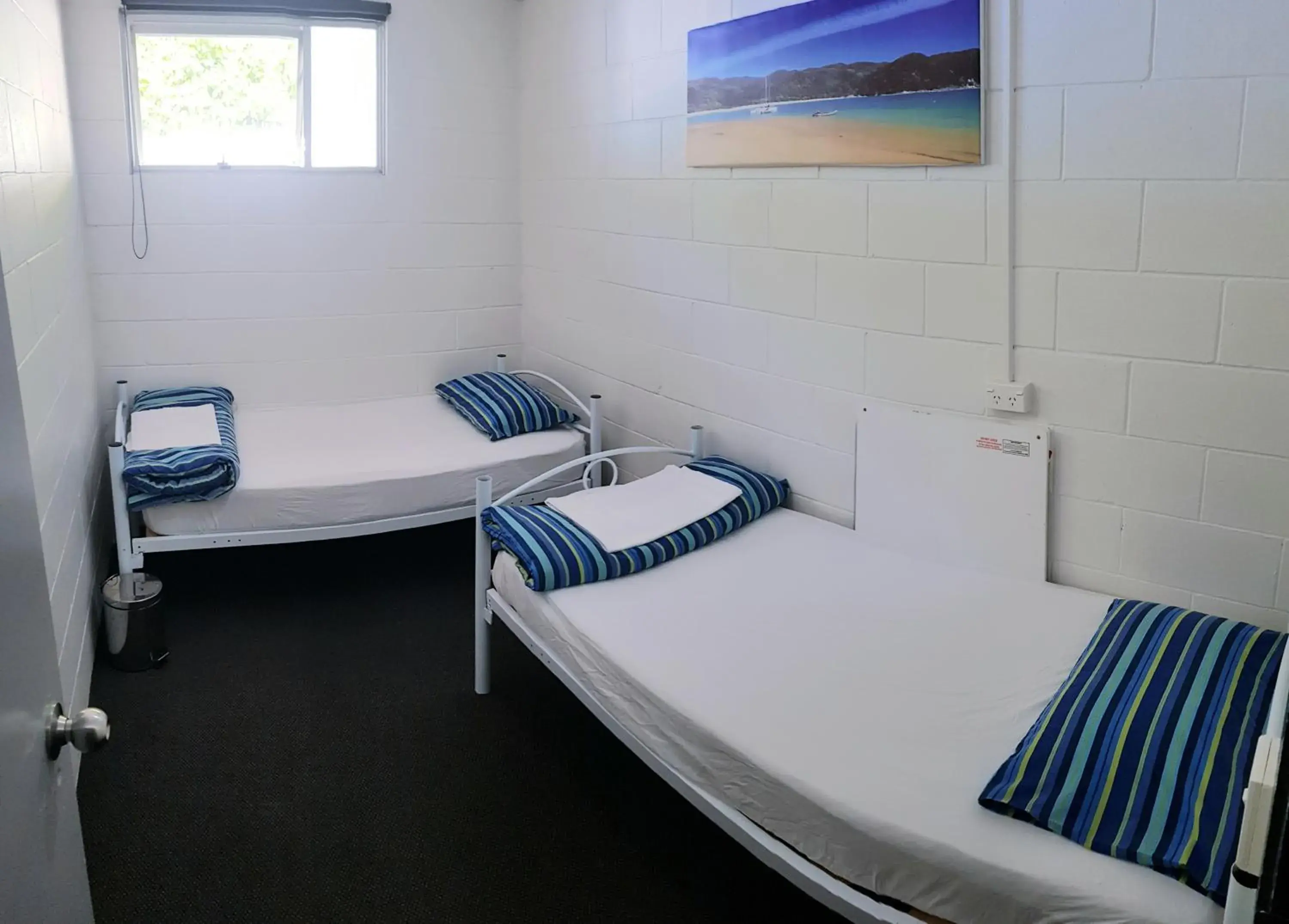 Budget Twin Room in Happy Apple Backpackers