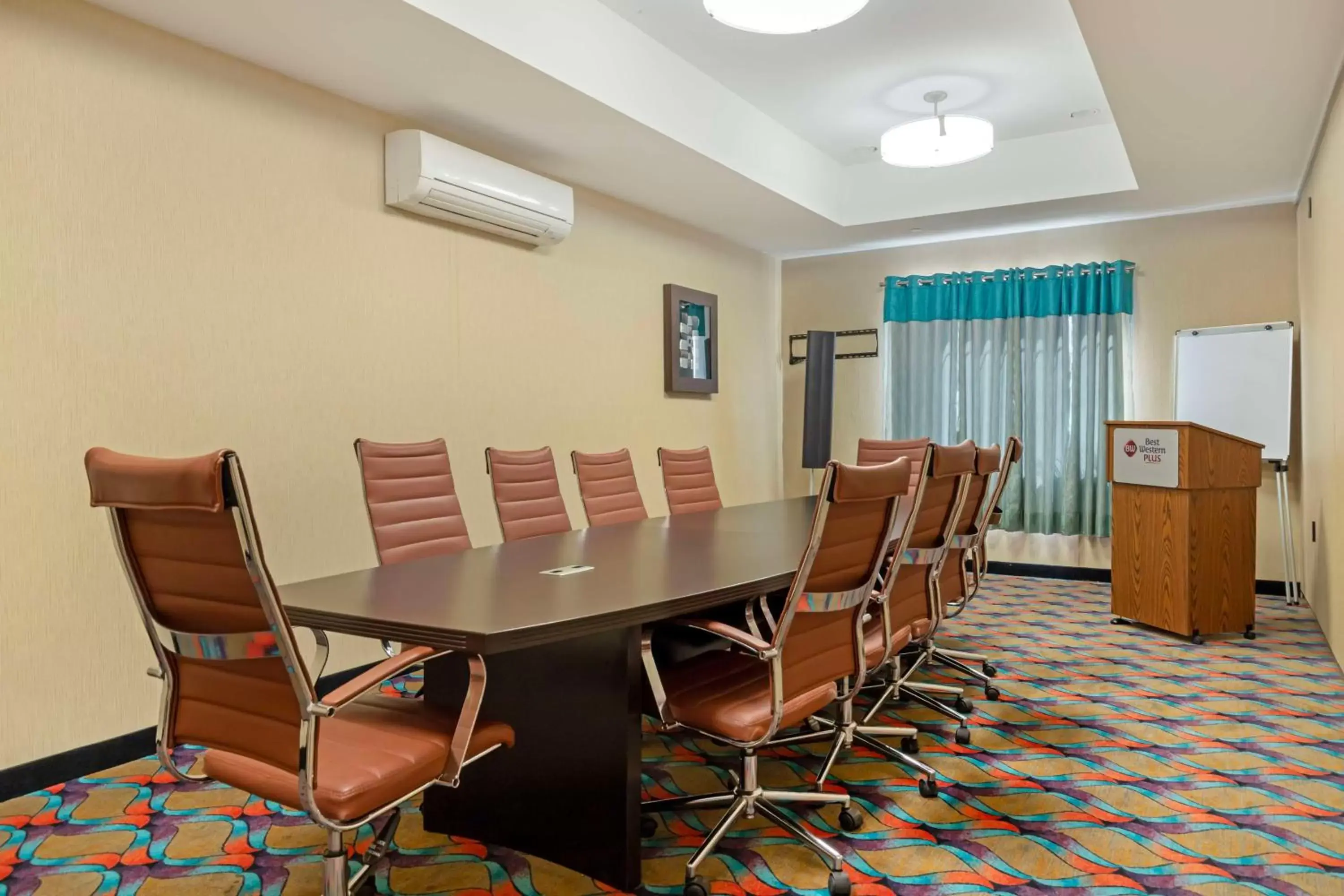 Meeting/conference room in Best Western Plus Pleasanton Hotel