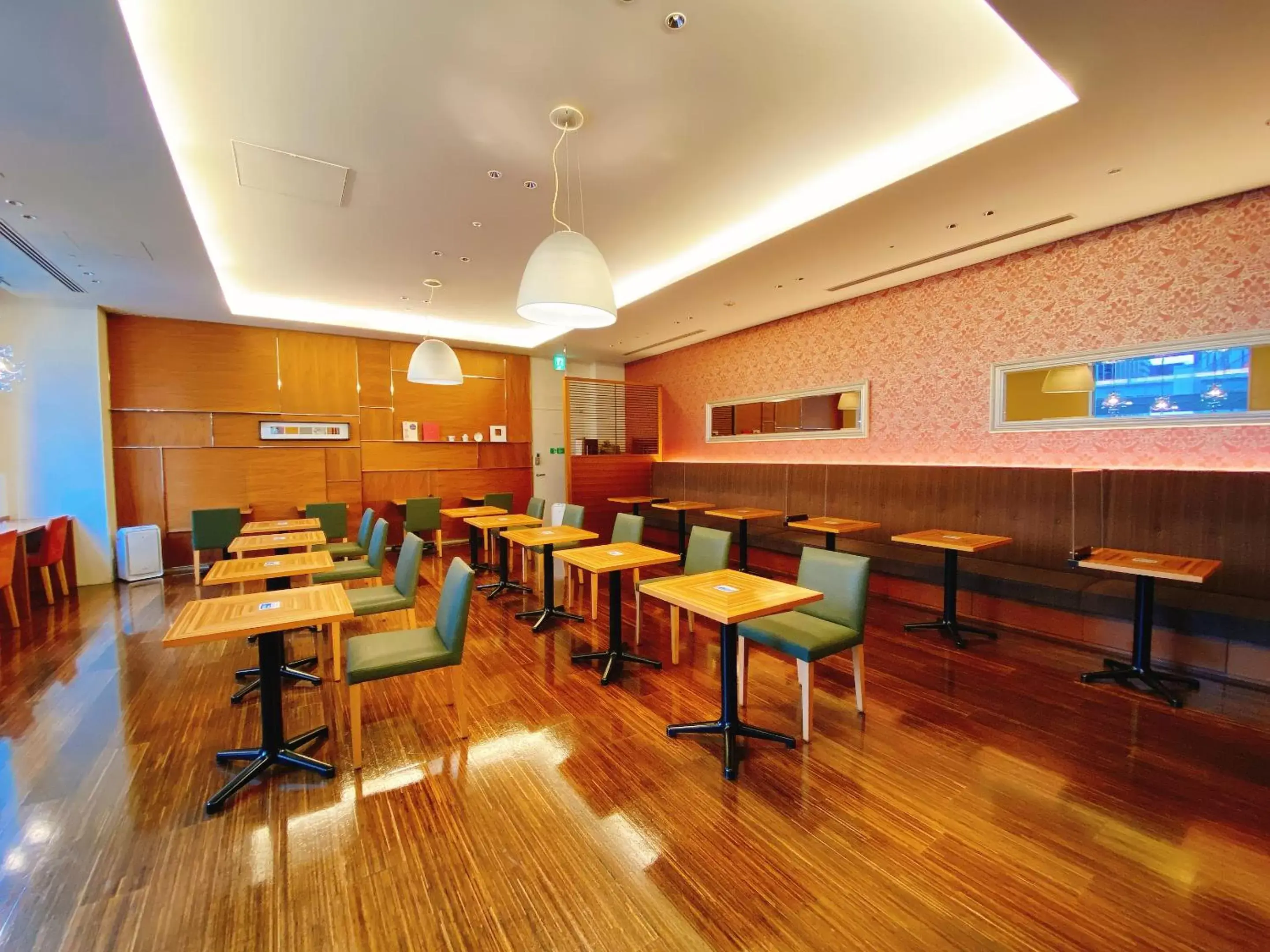 Restaurant/Places to Eat in Akihabara Washington Hotel