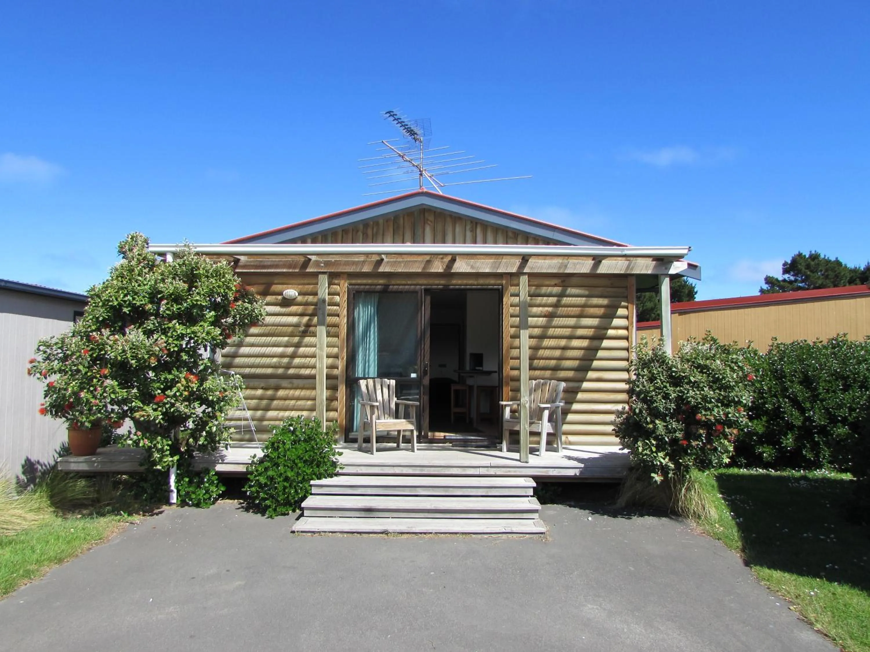 Property building in Dunedin Holiday Park