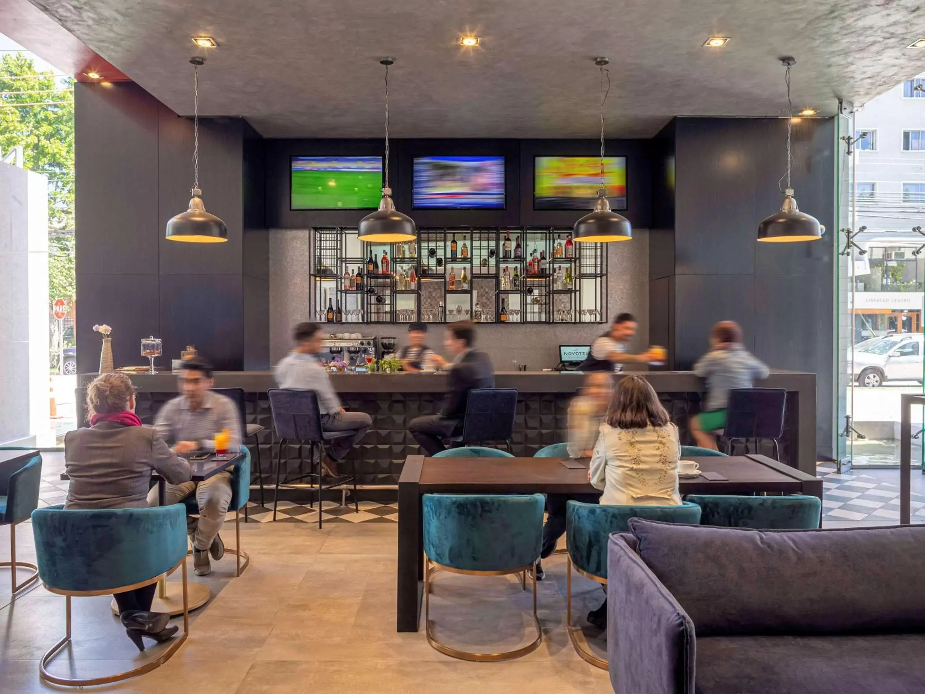 Lounge or bar in Novotel Vina del Mar