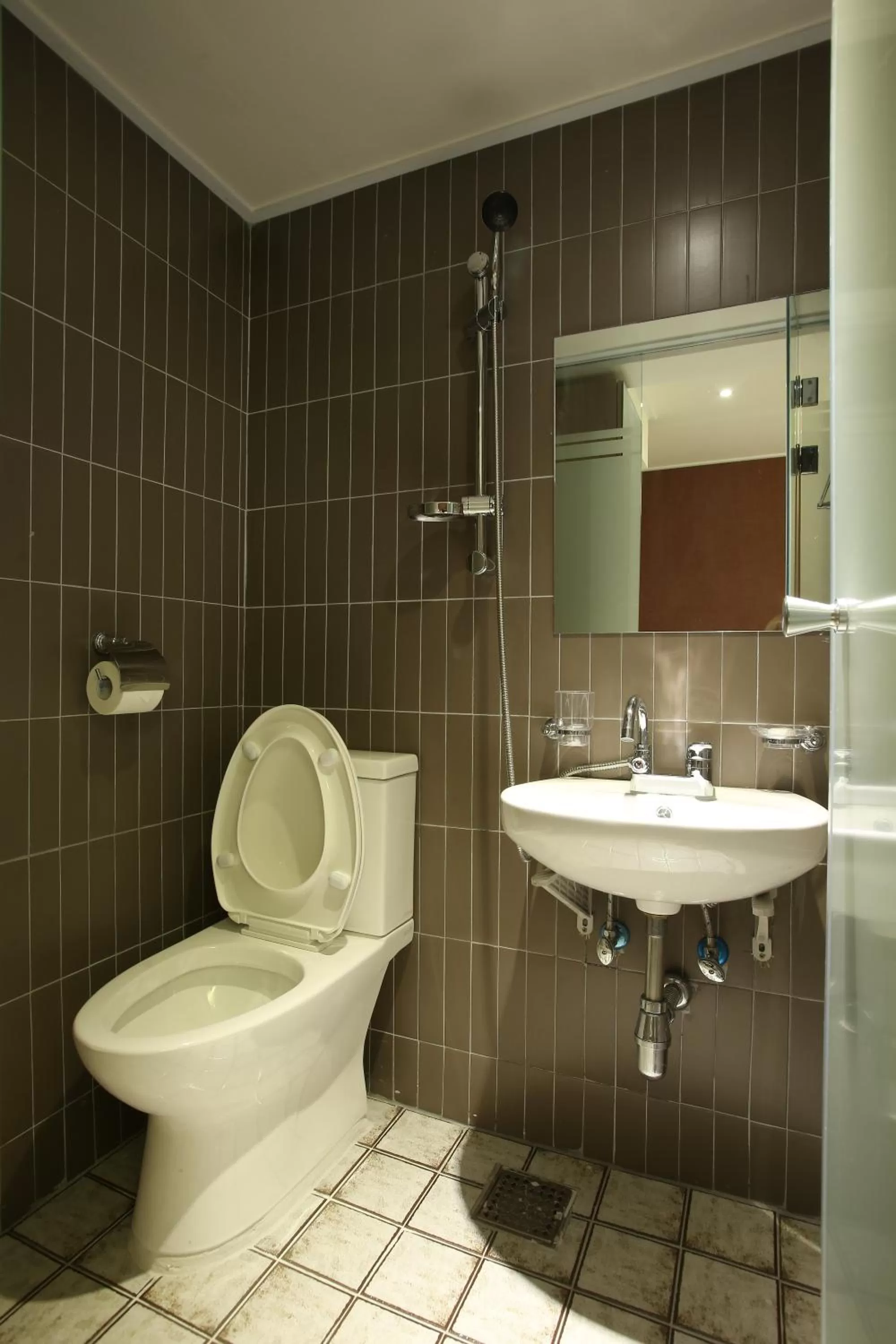 Photo of the whole room, Bathroom in K-POP Residence Myeongdong 1