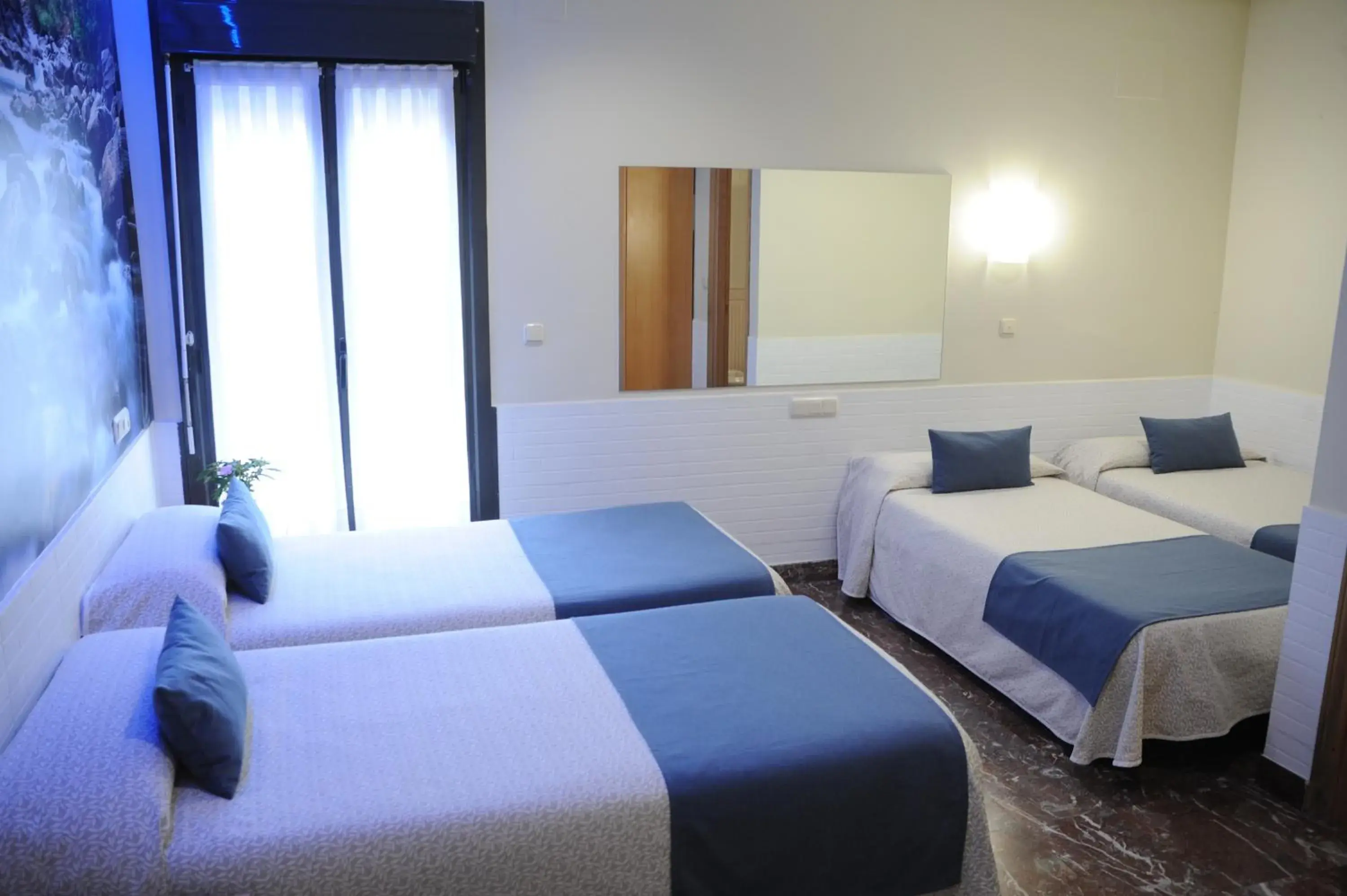 Photo of the whole room, Bed in Hotel Aitana
