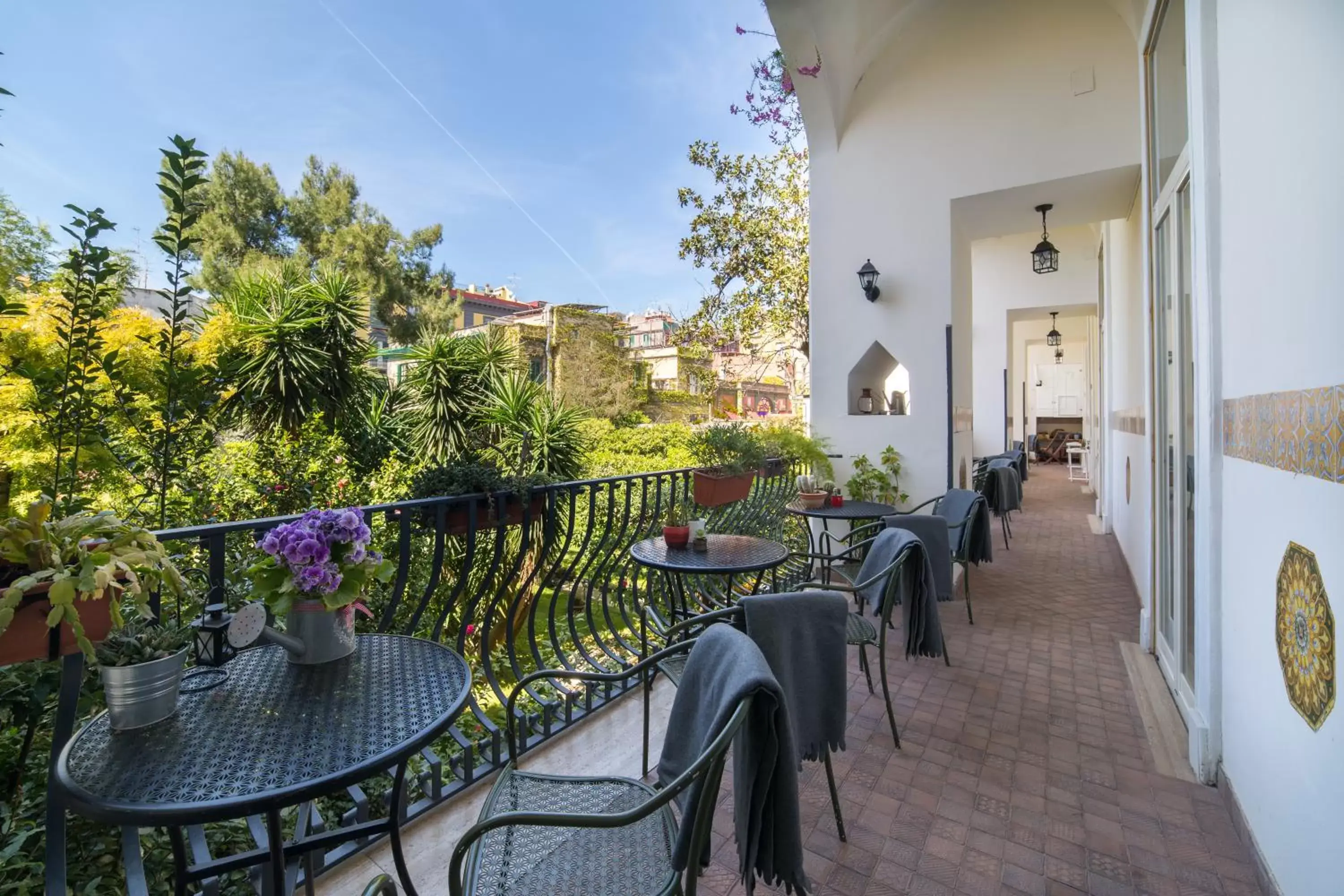 Garden view in The Bellini House by House In Naples Garden view in The Bellini House by House In Naples