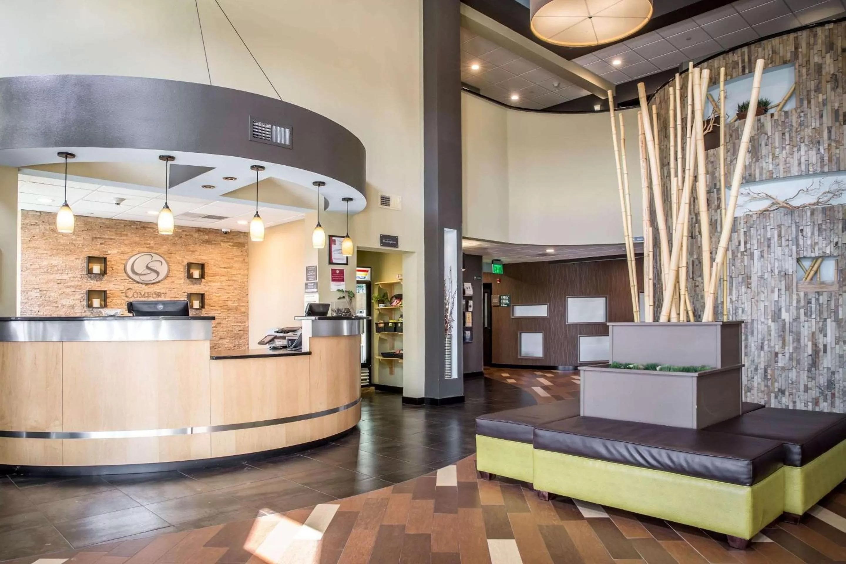 Lobby or reception in Comfort Suites New Bern near Cherry Point