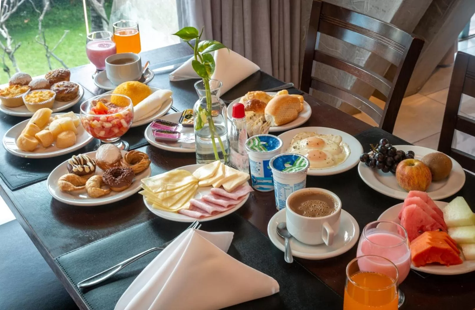 Restaurant/places to eat in Blue Tree Towers Rio Poty