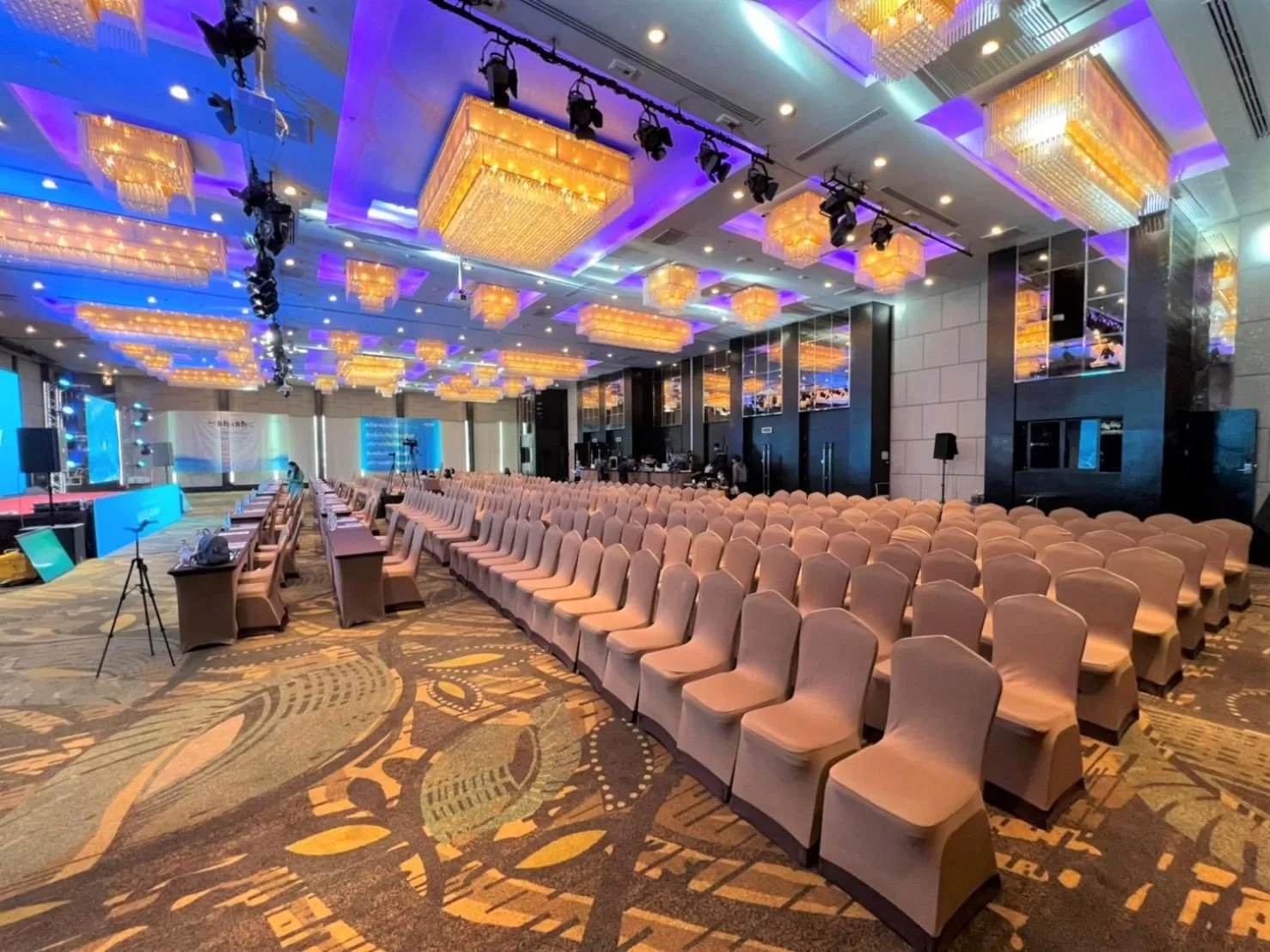 Meeting/conference room in Maple Hotel