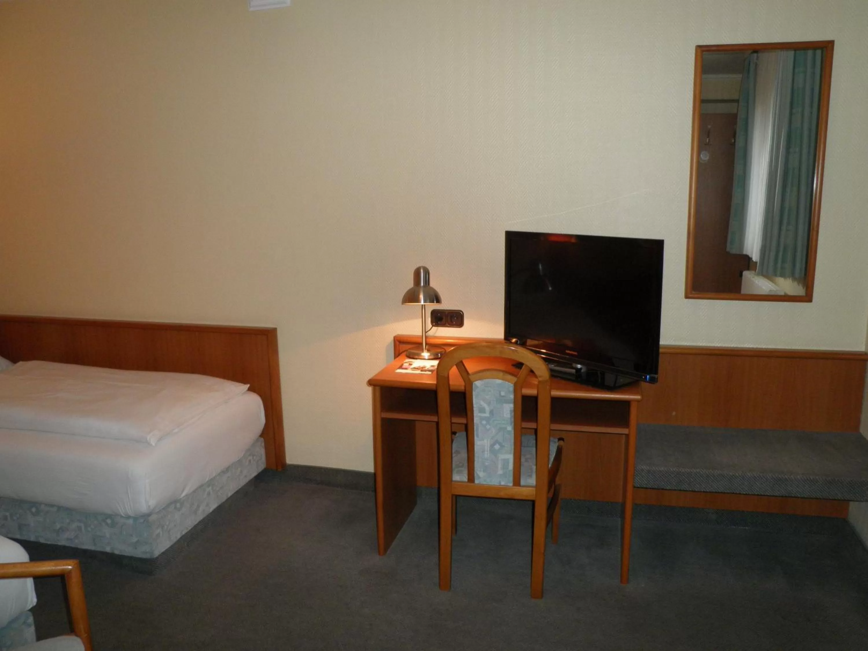Photo of the whole room, Bed in Hotel und Gasthof Ritter St. Georg