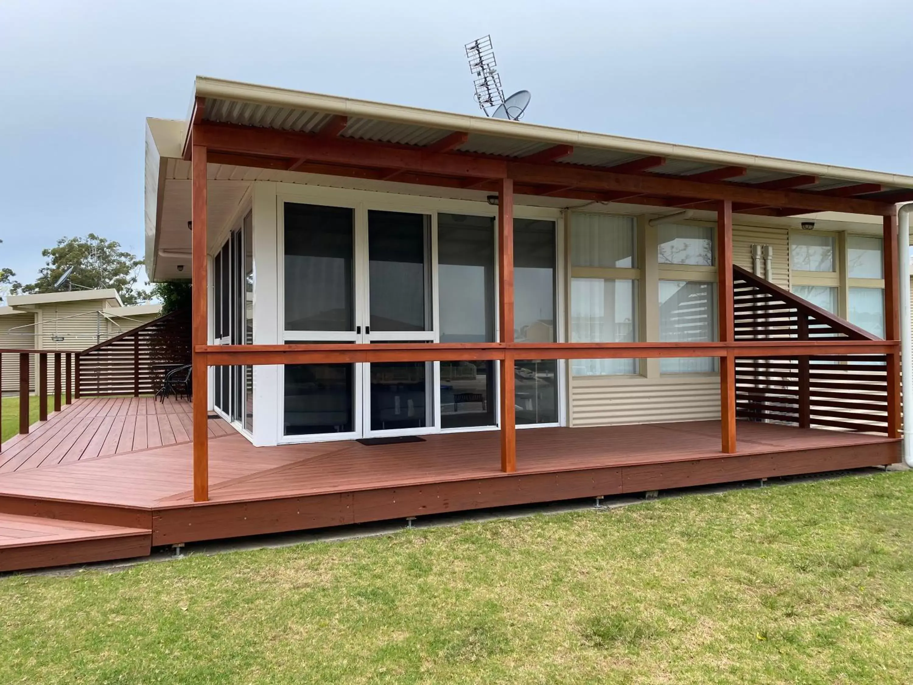 Balcony/Terrace, Property Building in Mounties @ Sussex