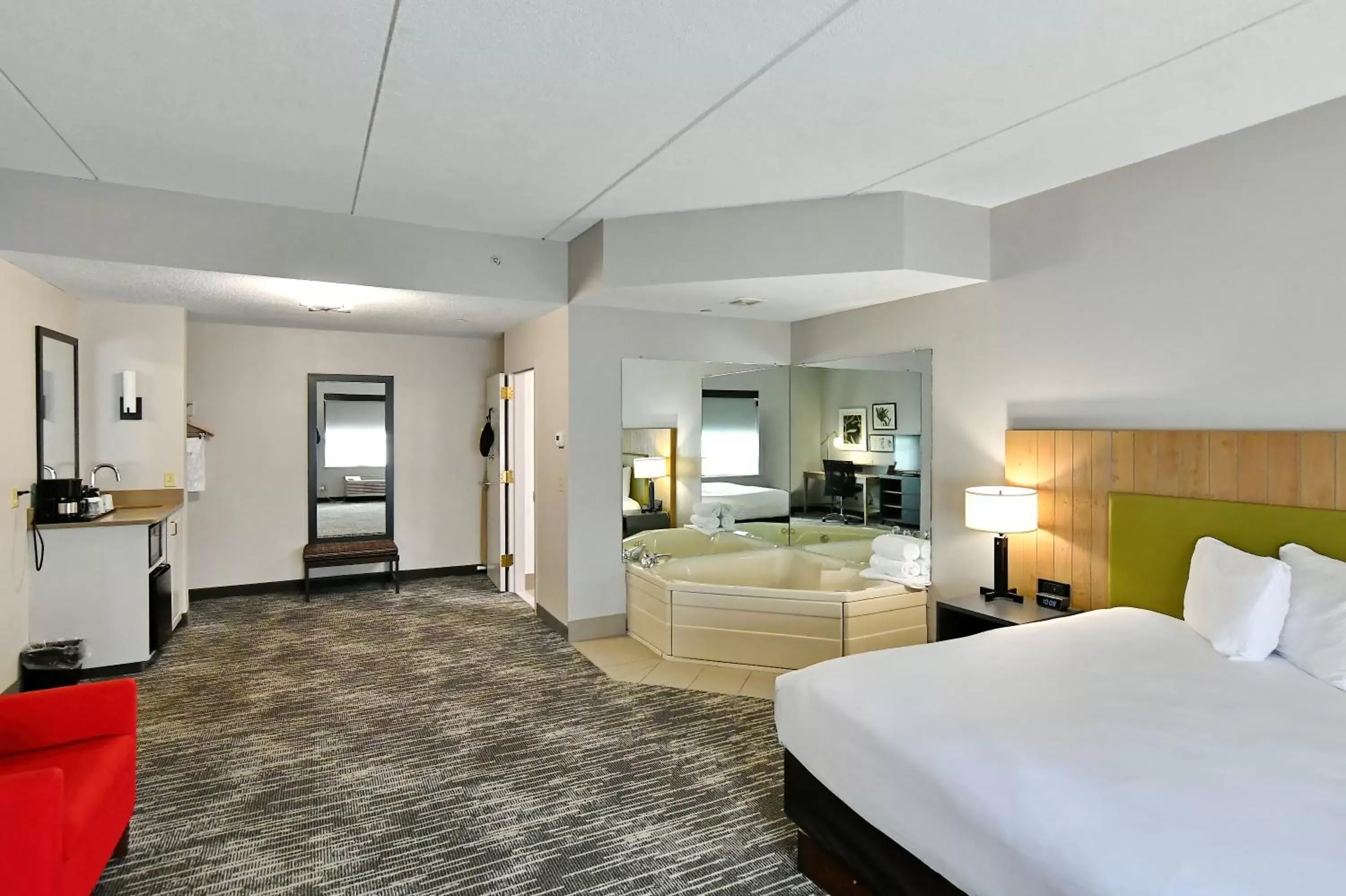 Country Inn & Suites by Radisson, Mount Morris, NY