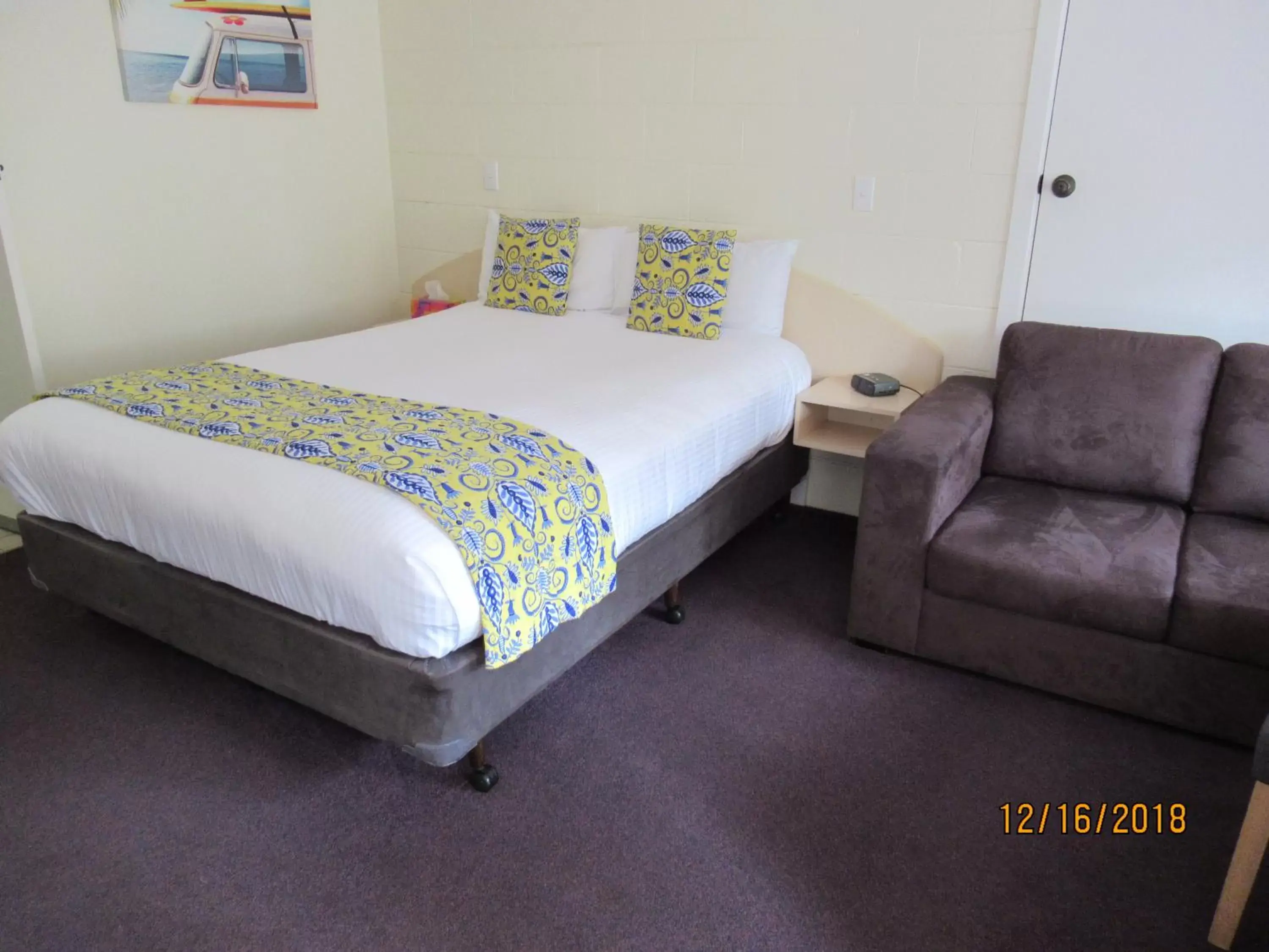 Bed in Moruya Motel