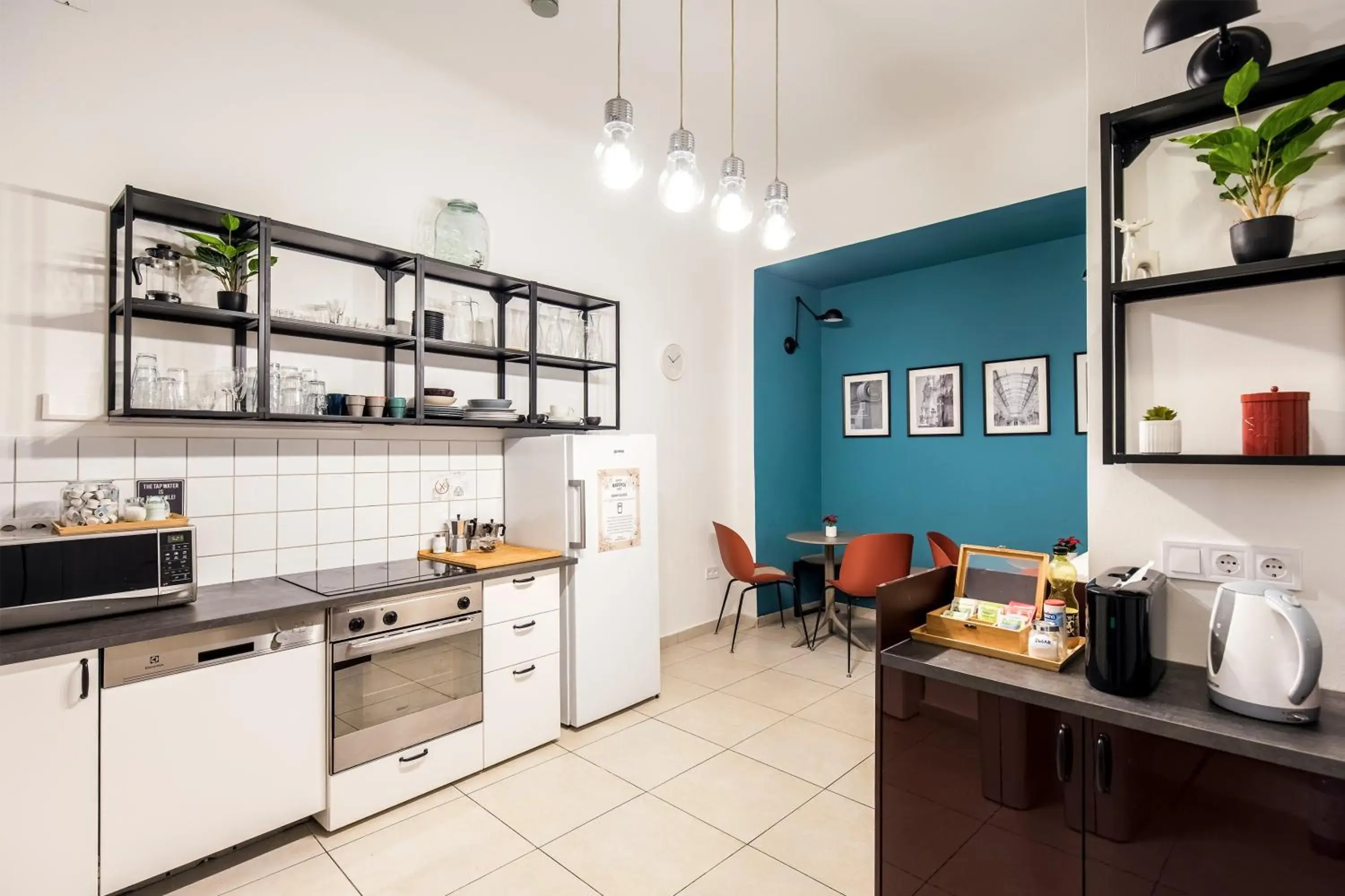 kitchen, Kitchen/Kitchenette in Maverick Hostel & Ensuites