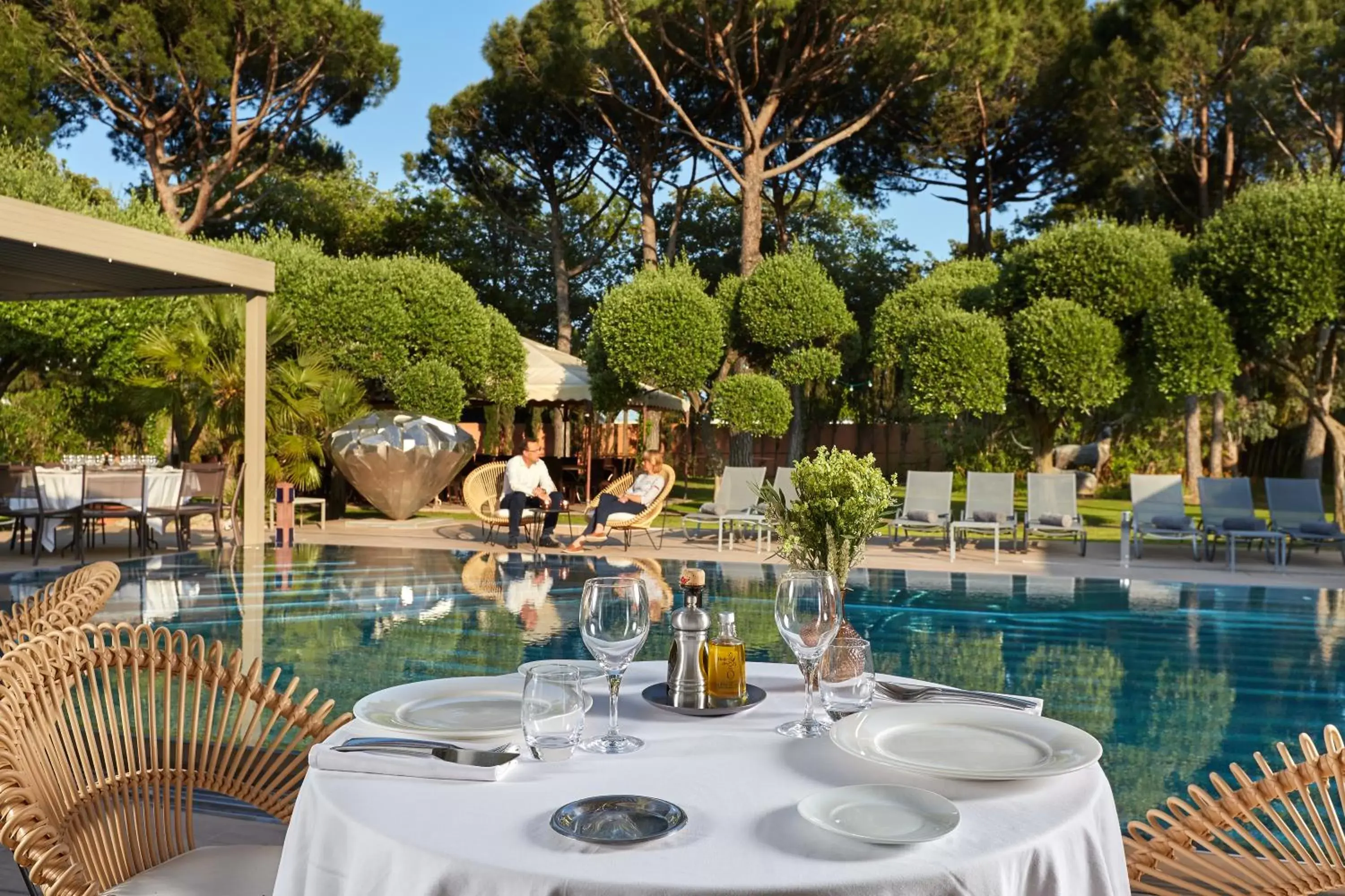 Patio, Restaurant/Places to Eat in Villa Duflot Hôtel & Spa Perpignan