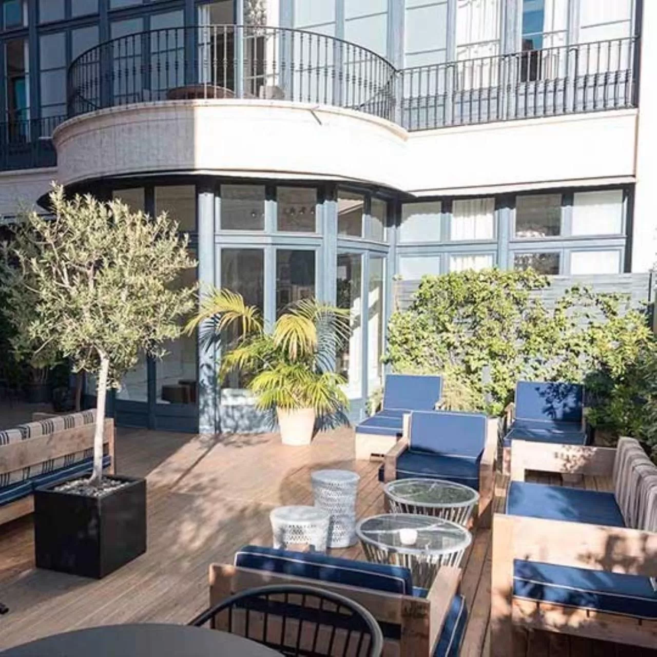 Patio in Praktik Rambla