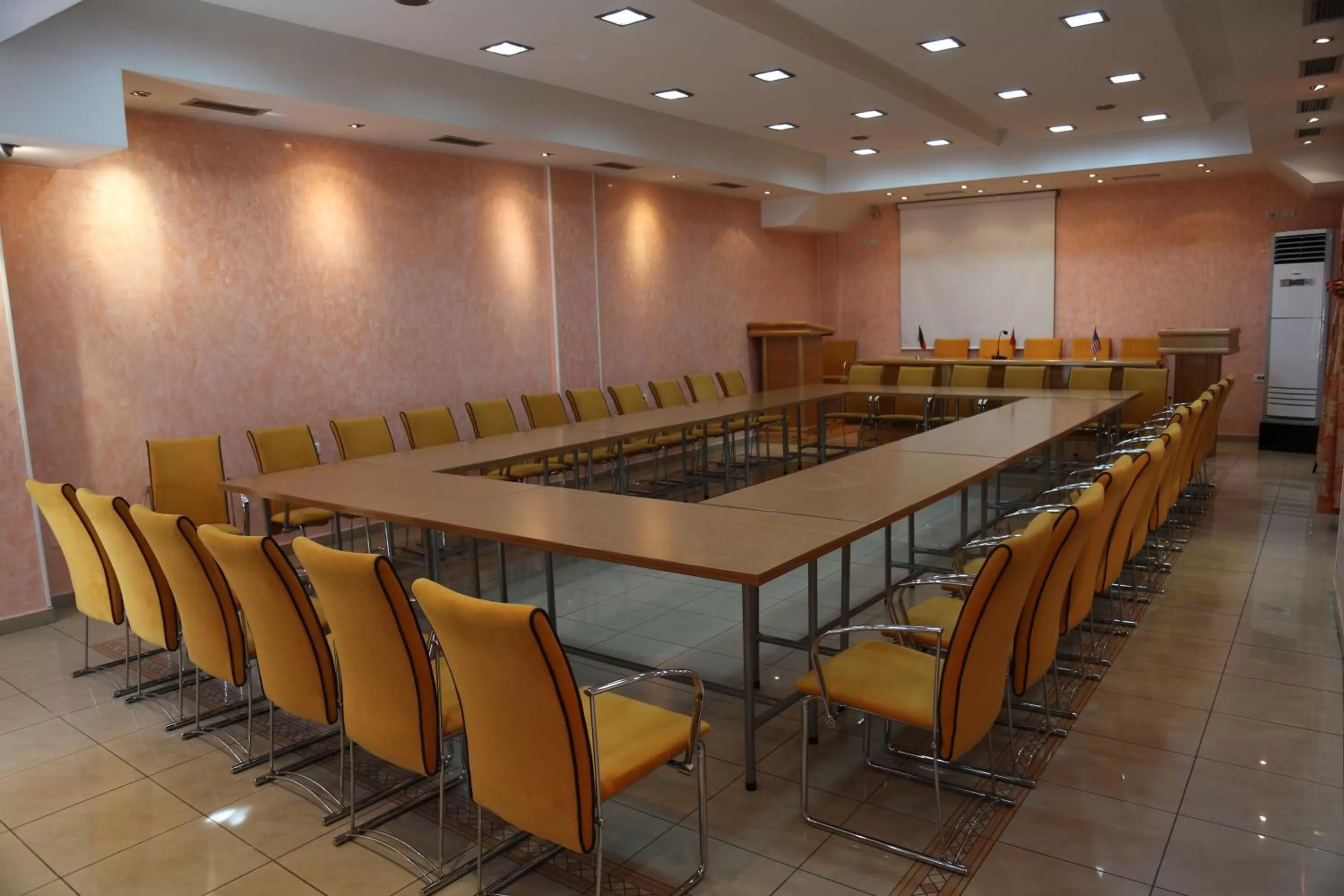 Meeting/conference room in Hotel Villa Tafaj