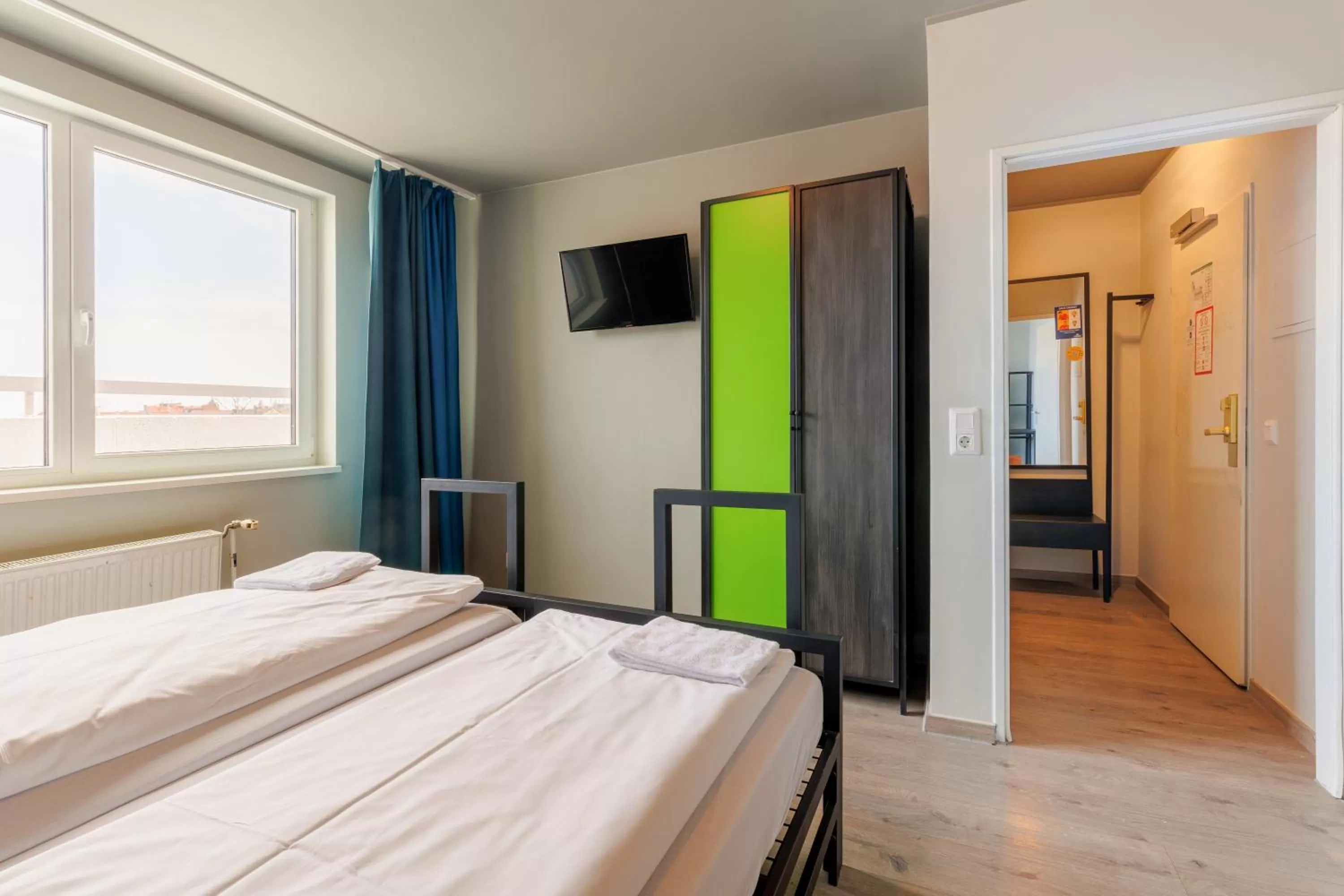 TV and multimedia, Bed in a&o München Hackerbrücke