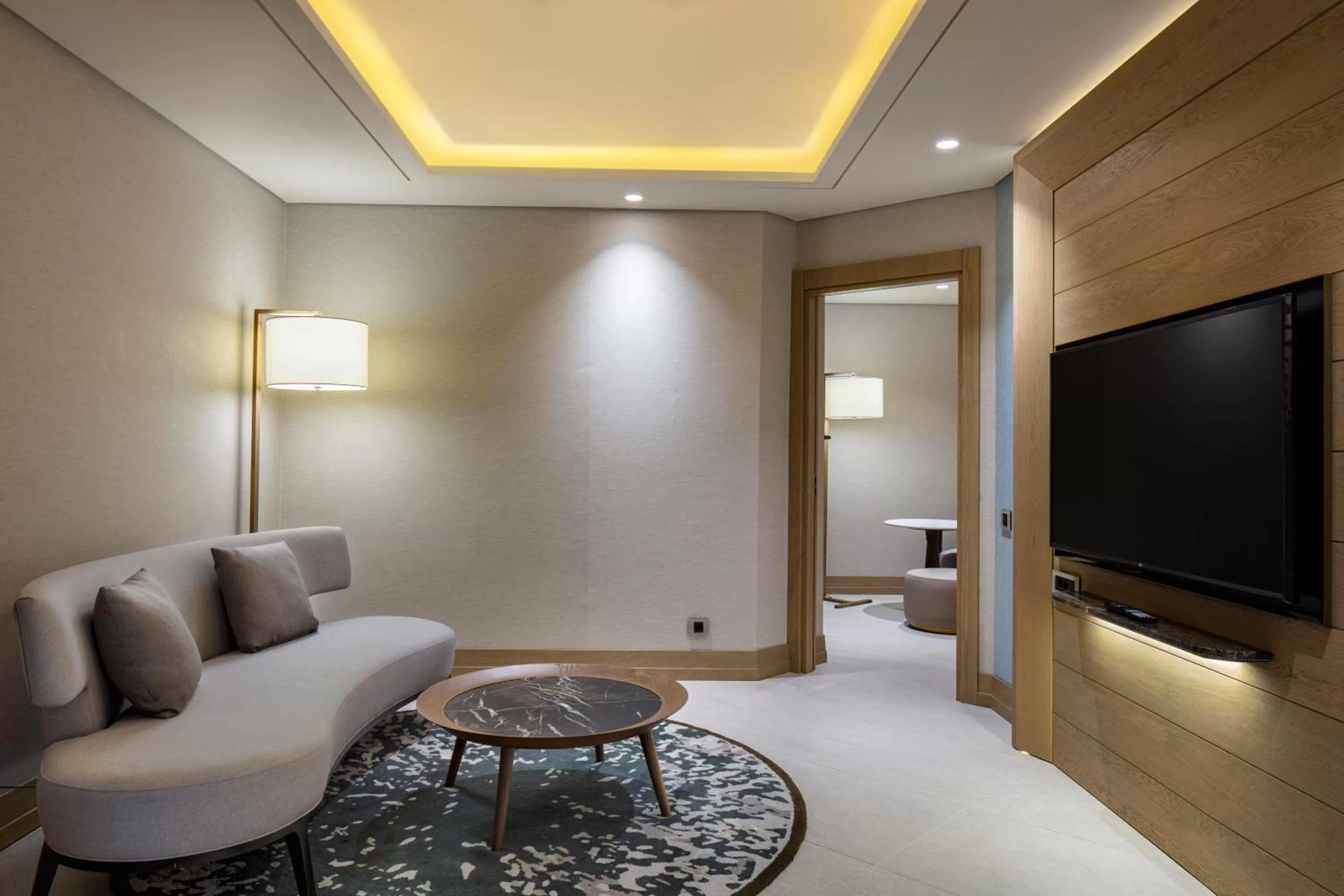 TV and multimedia in Mersin HiltonSA