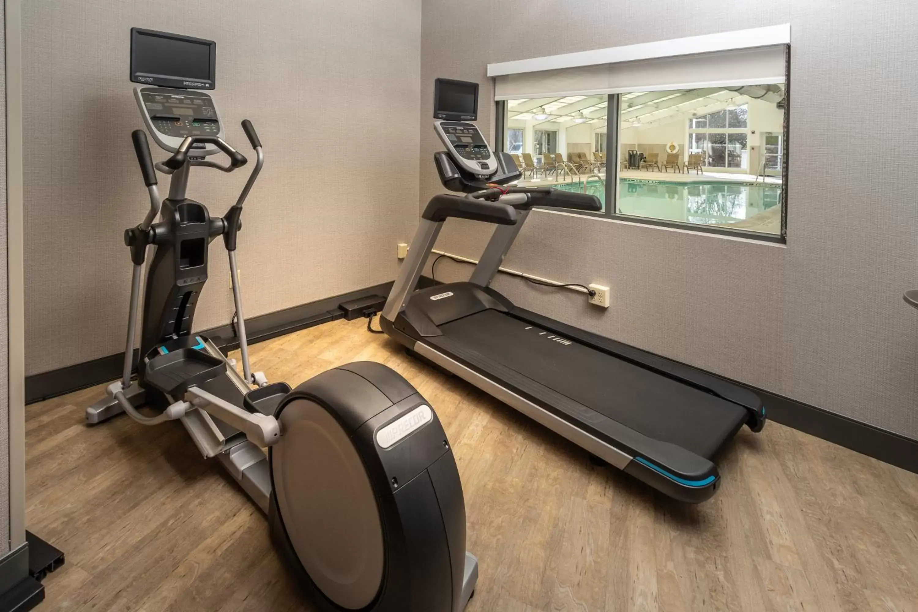 Fitness centre/facilities, Fitness Center/Facilities in Holiday Inn Hotel & Suites Memphis-Wolfchase Galleria, an IHG Hotel