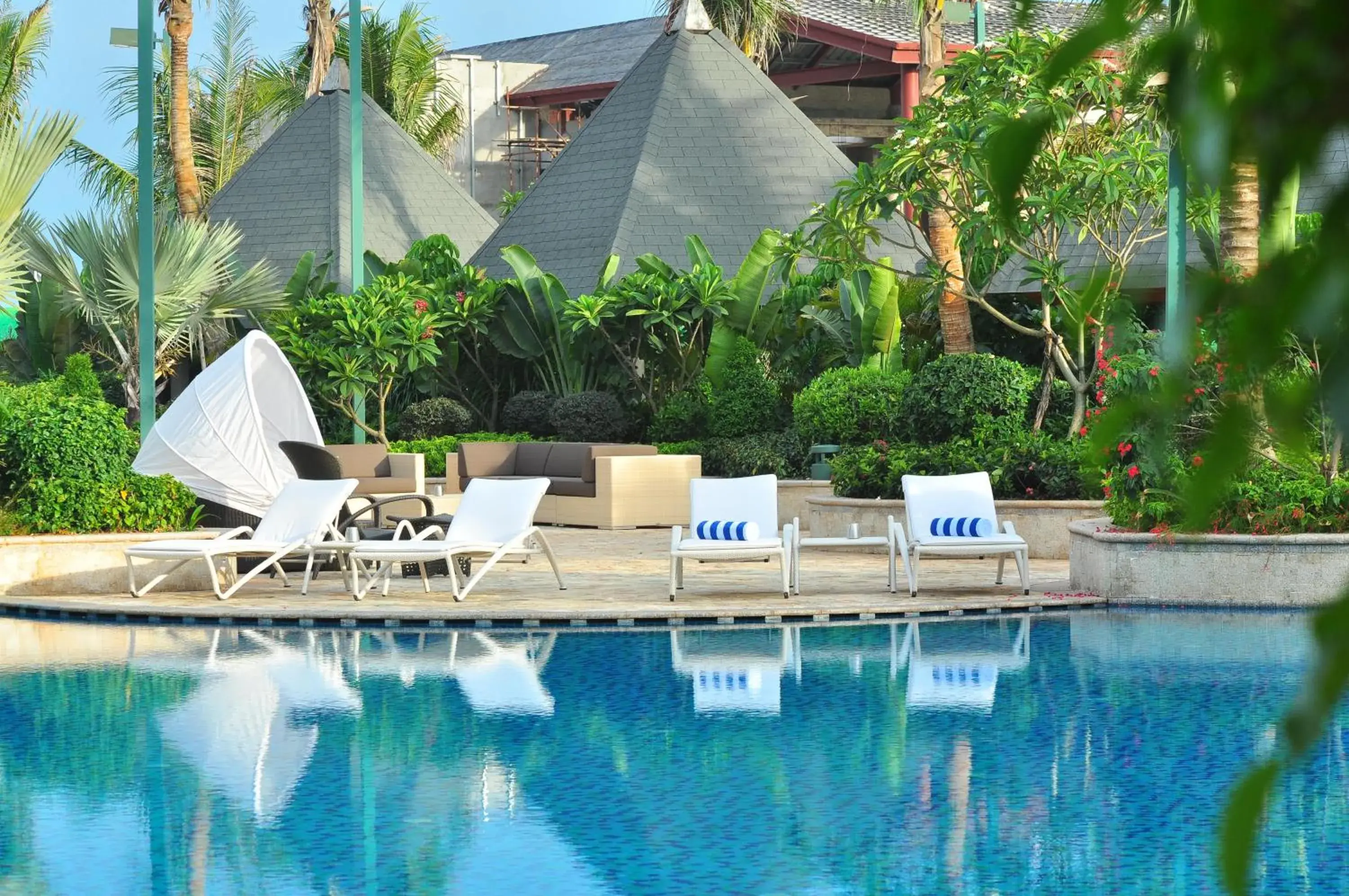 Garden, Swimming Pool in Grand Hotel Haikou (soon to be Fairmont Haikou)