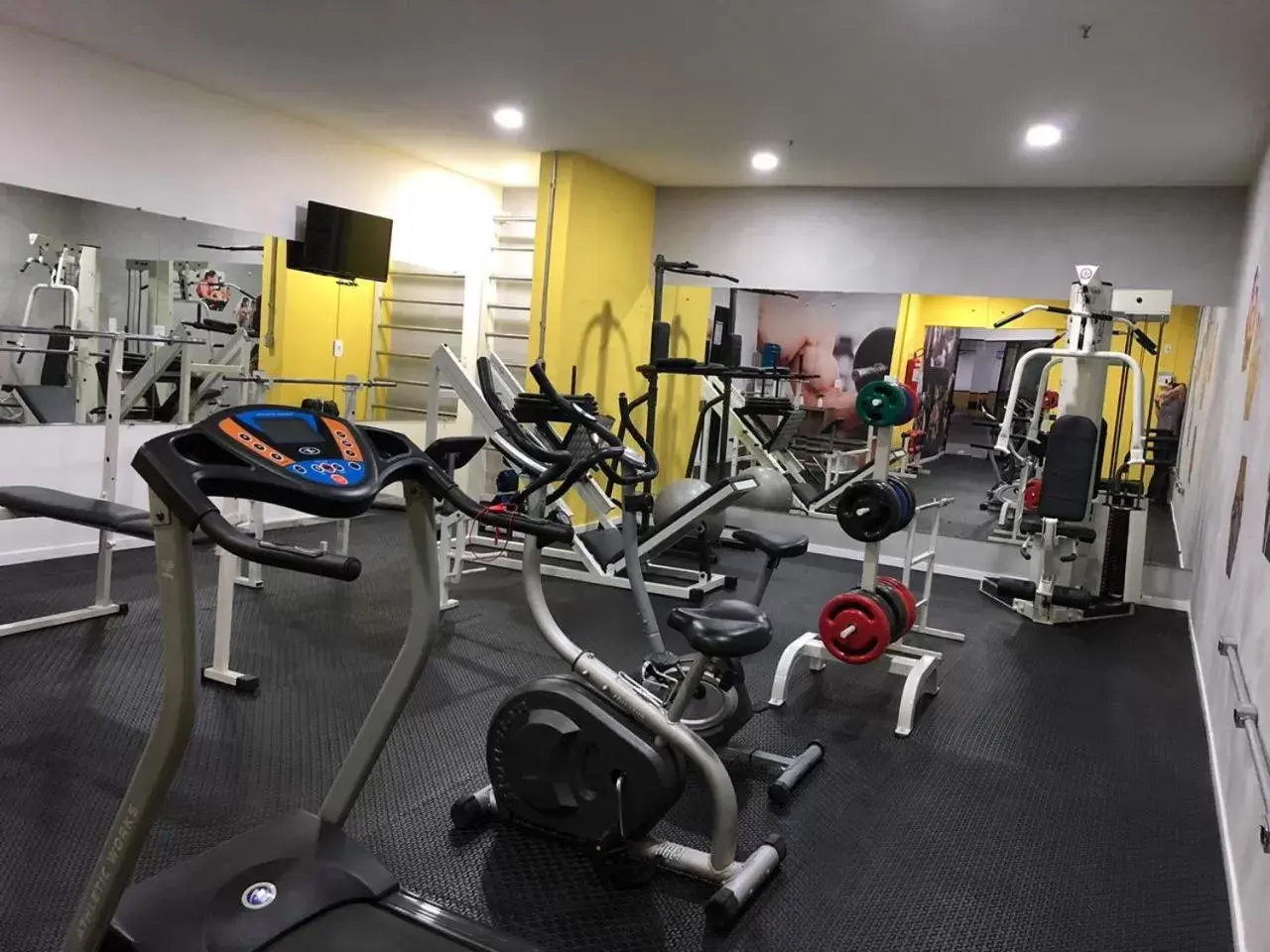 Fitness centre/facilities in Hotel Executive Arrey Fitness centre/facilities in Hotel Executive Arrey