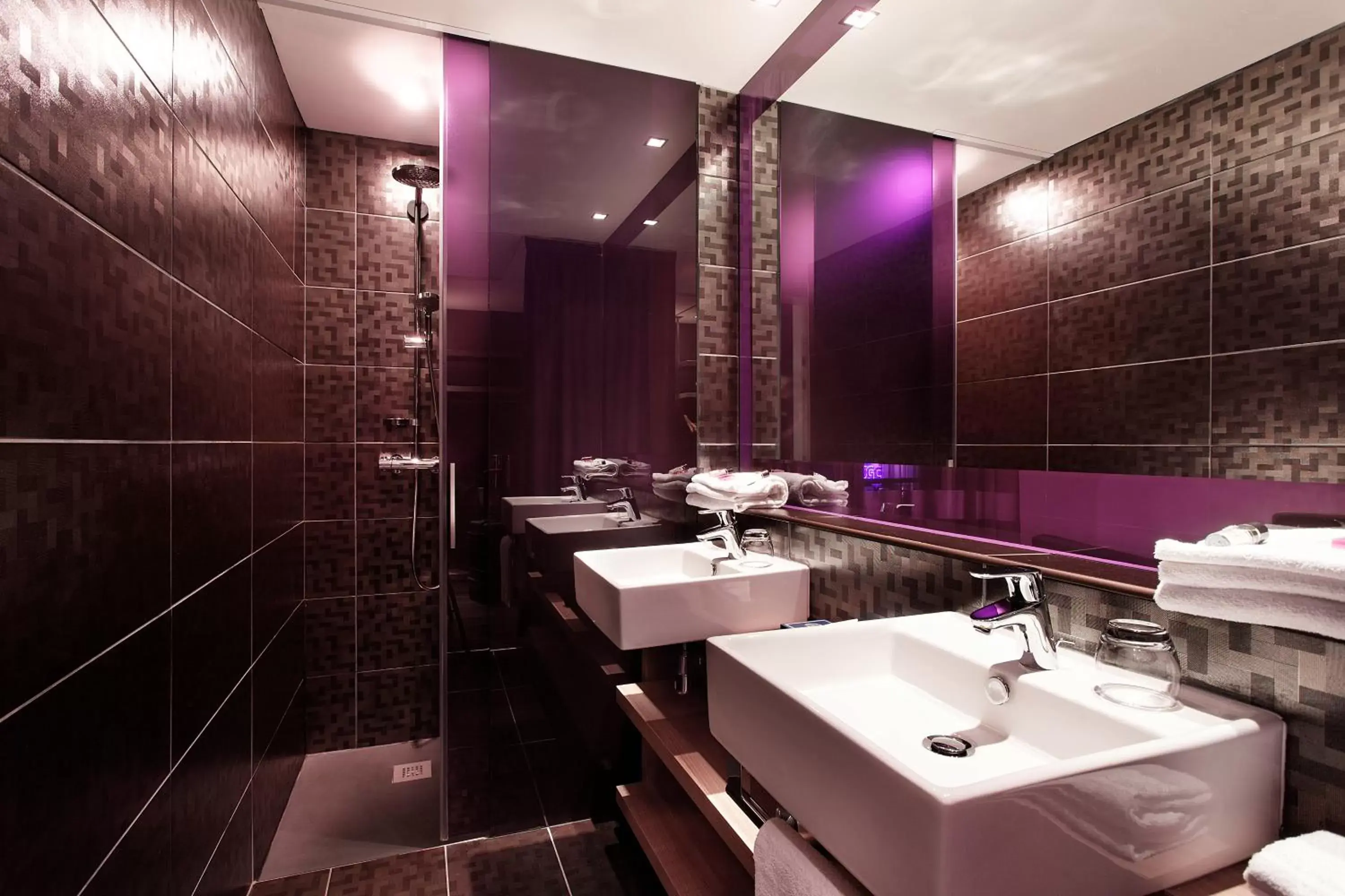 Bathroom in Citiz Hotel