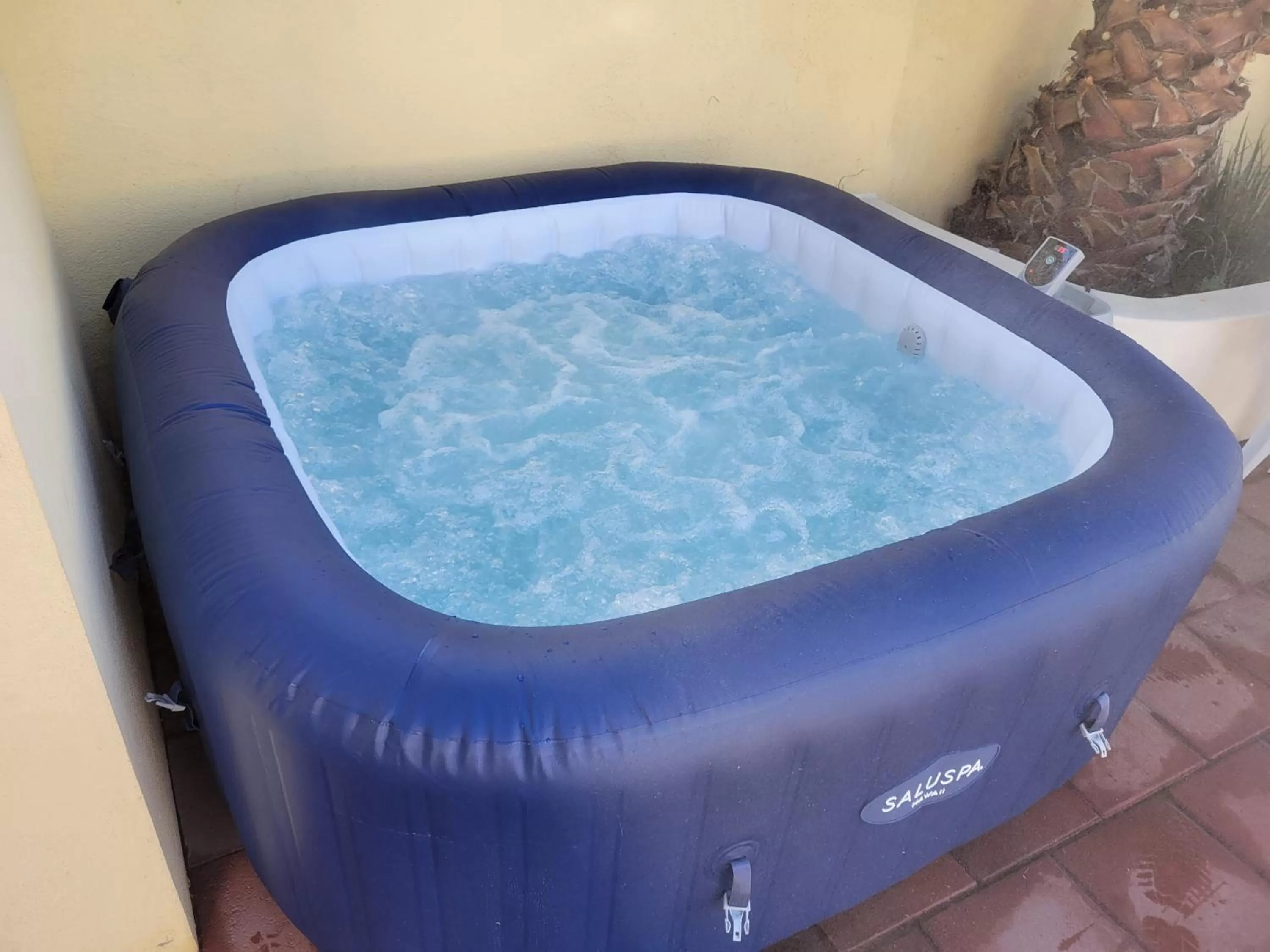 Hot Tub in Playa Hermosa Inn at the beach
