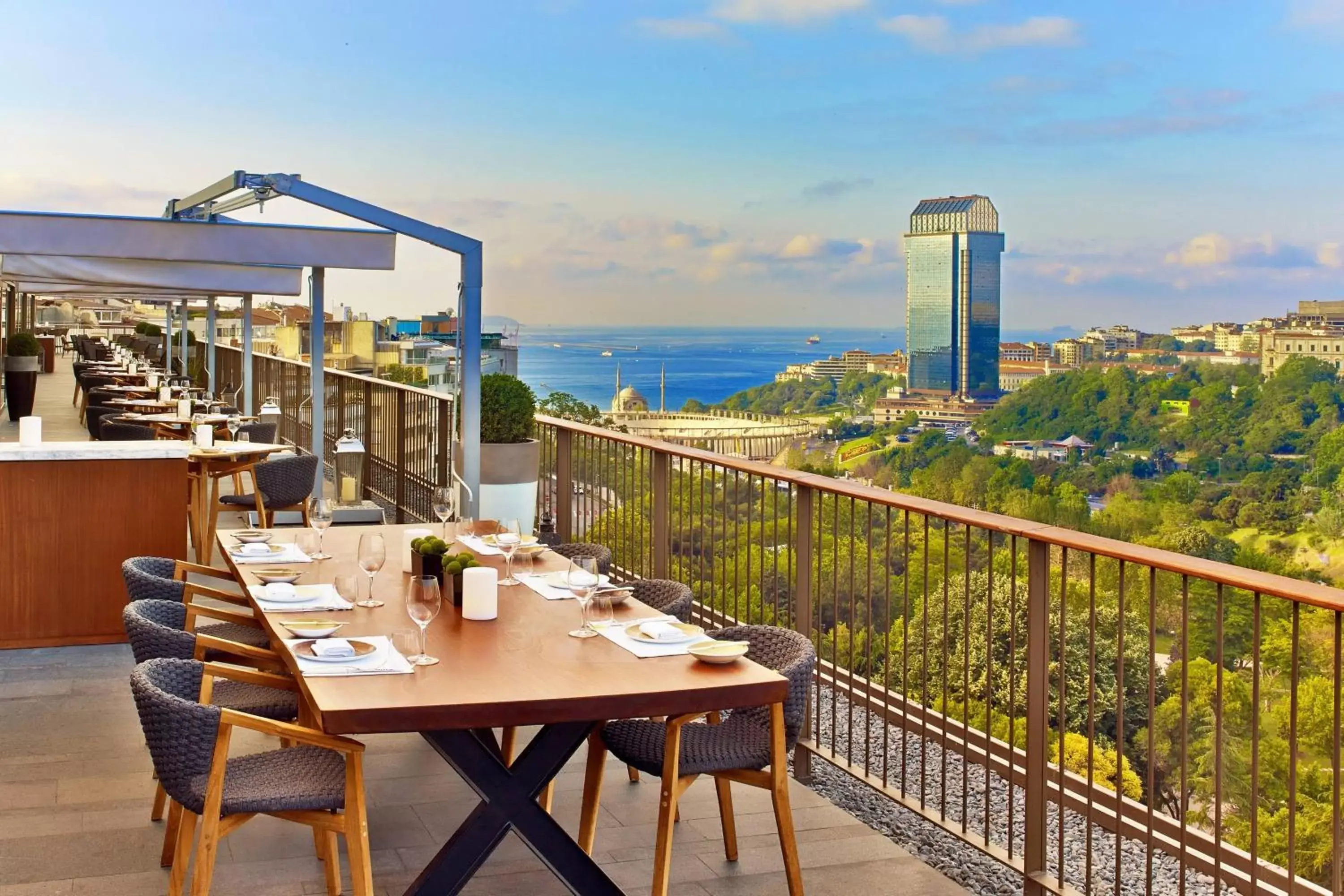 Restaurant/places to eat in The St. Regis Istanbul