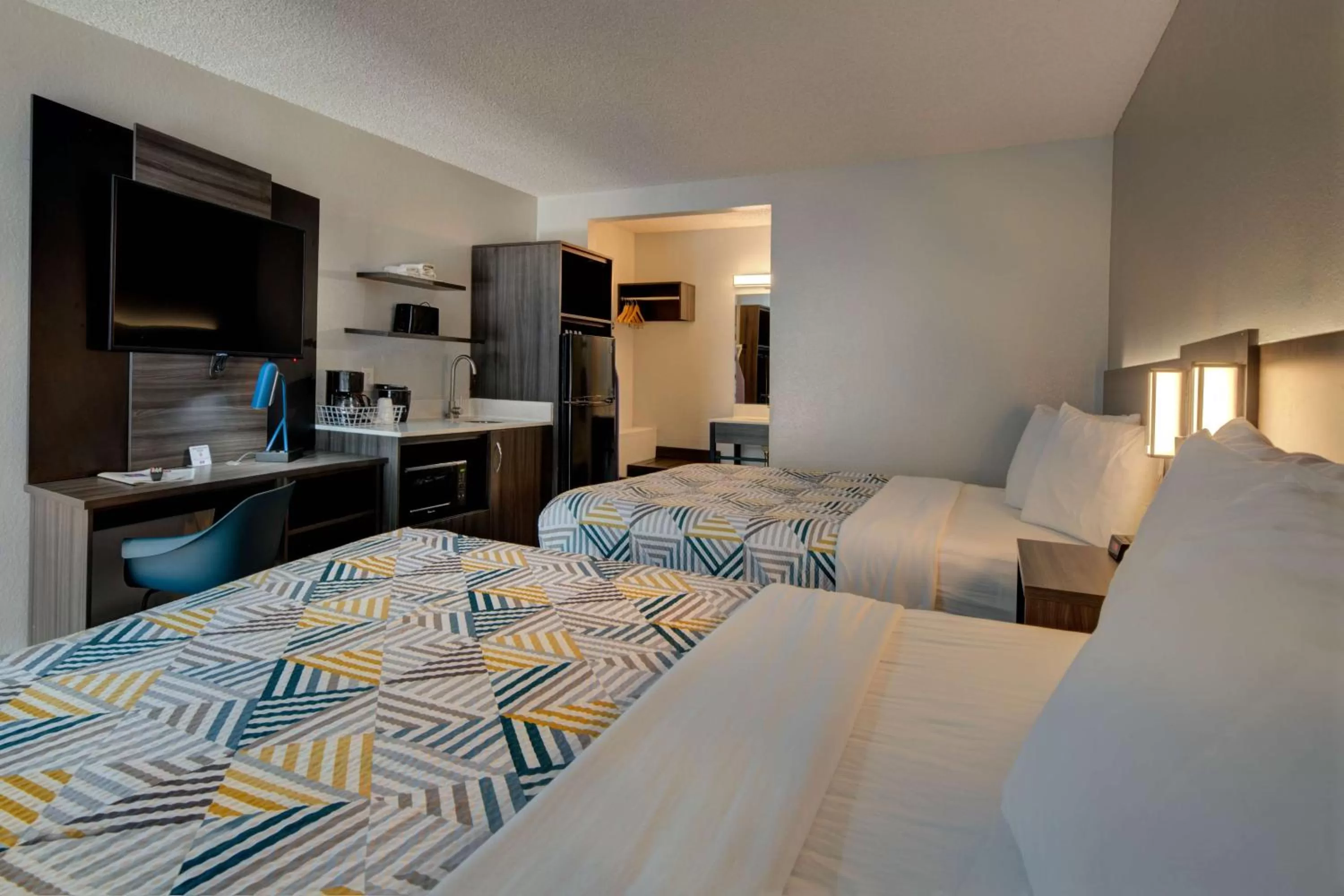 Photo of the whole room in Studio 6 Grand Junction, CO