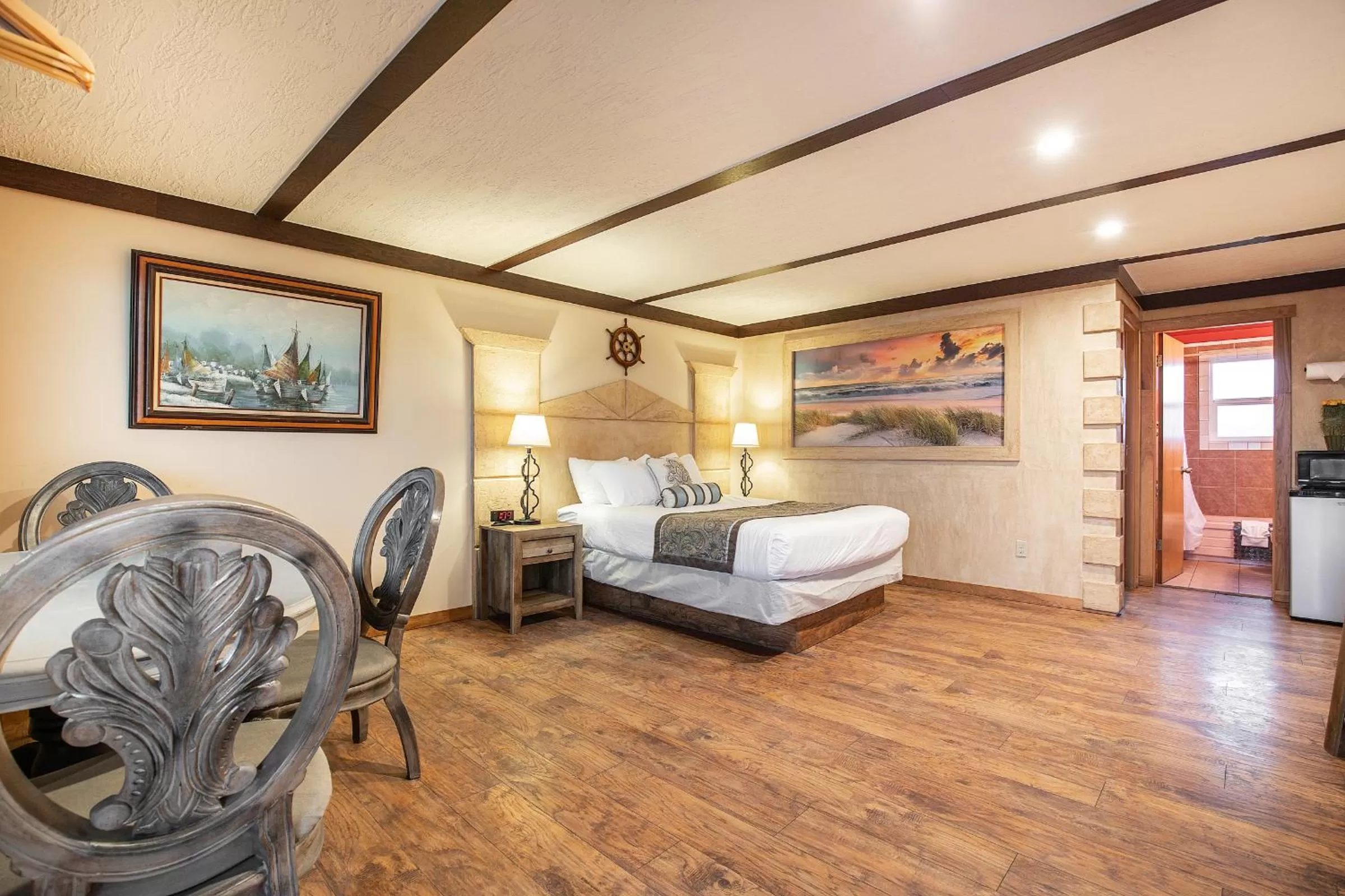 Living room in Wanderlust Inn