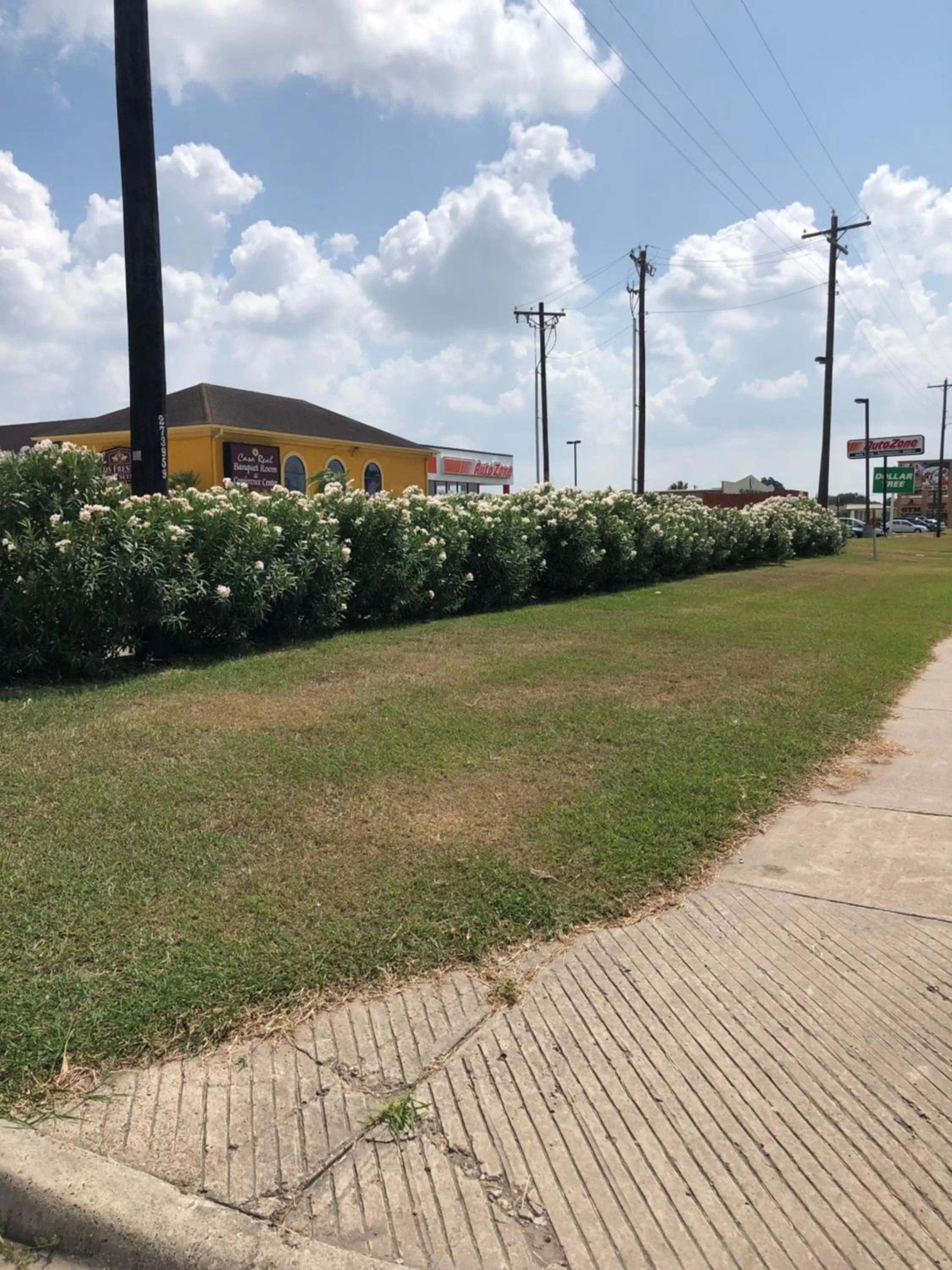 Los Fresnos Inn and Suites