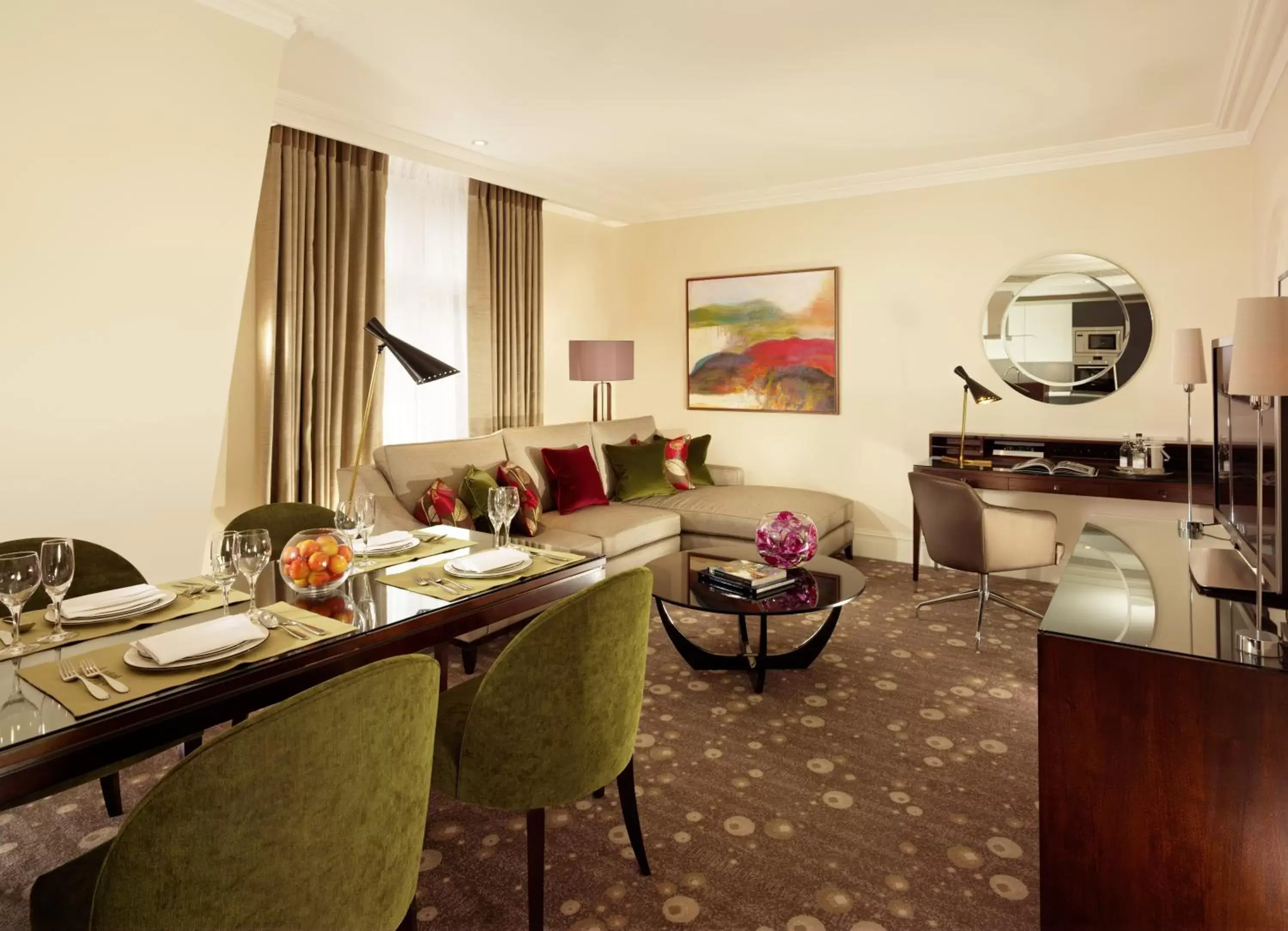 Communal lounge/ TV room in Taj 51 Buckingham Gate Suites and Residences