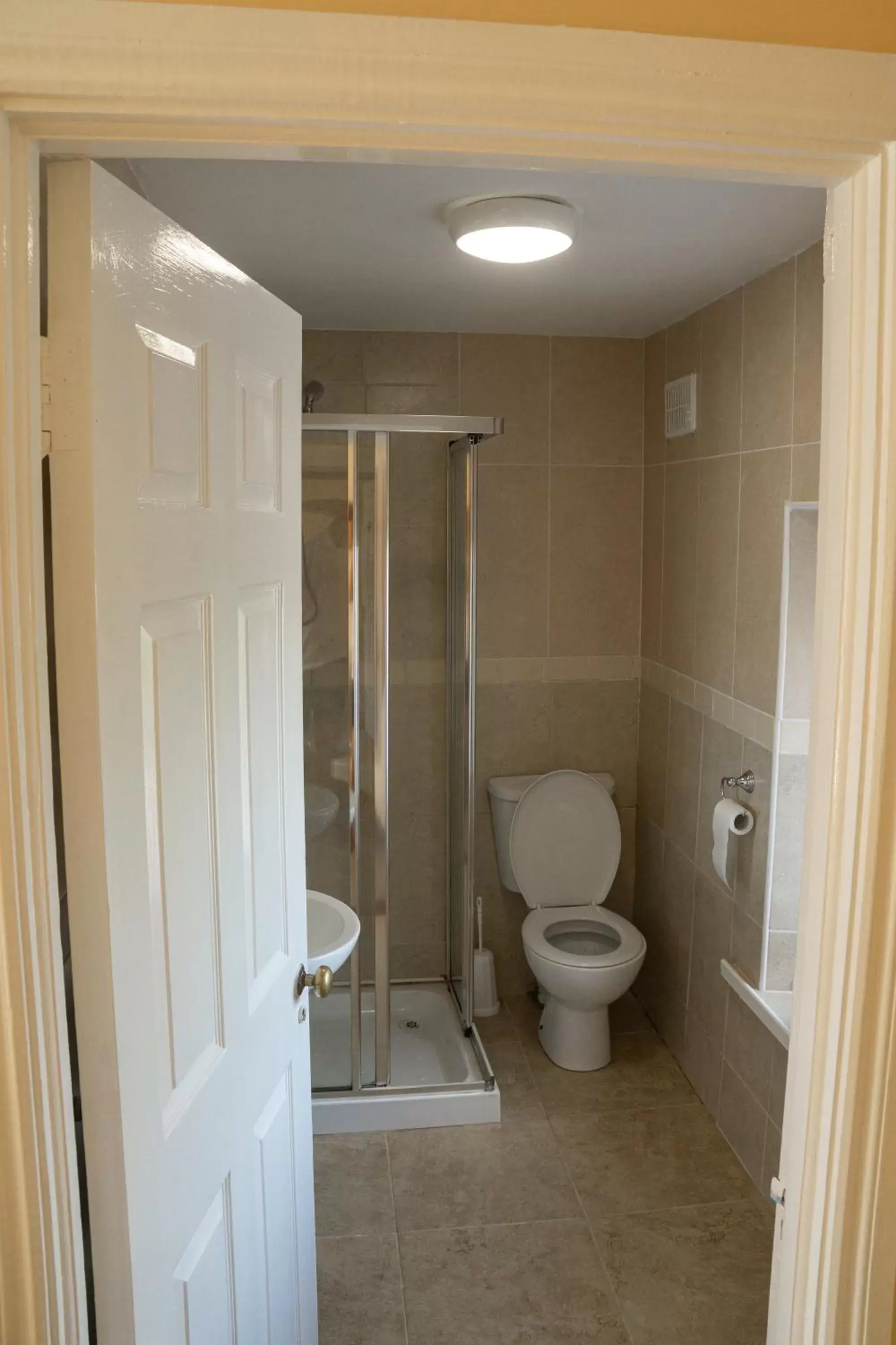 Shower, Bathroom in Tynte House