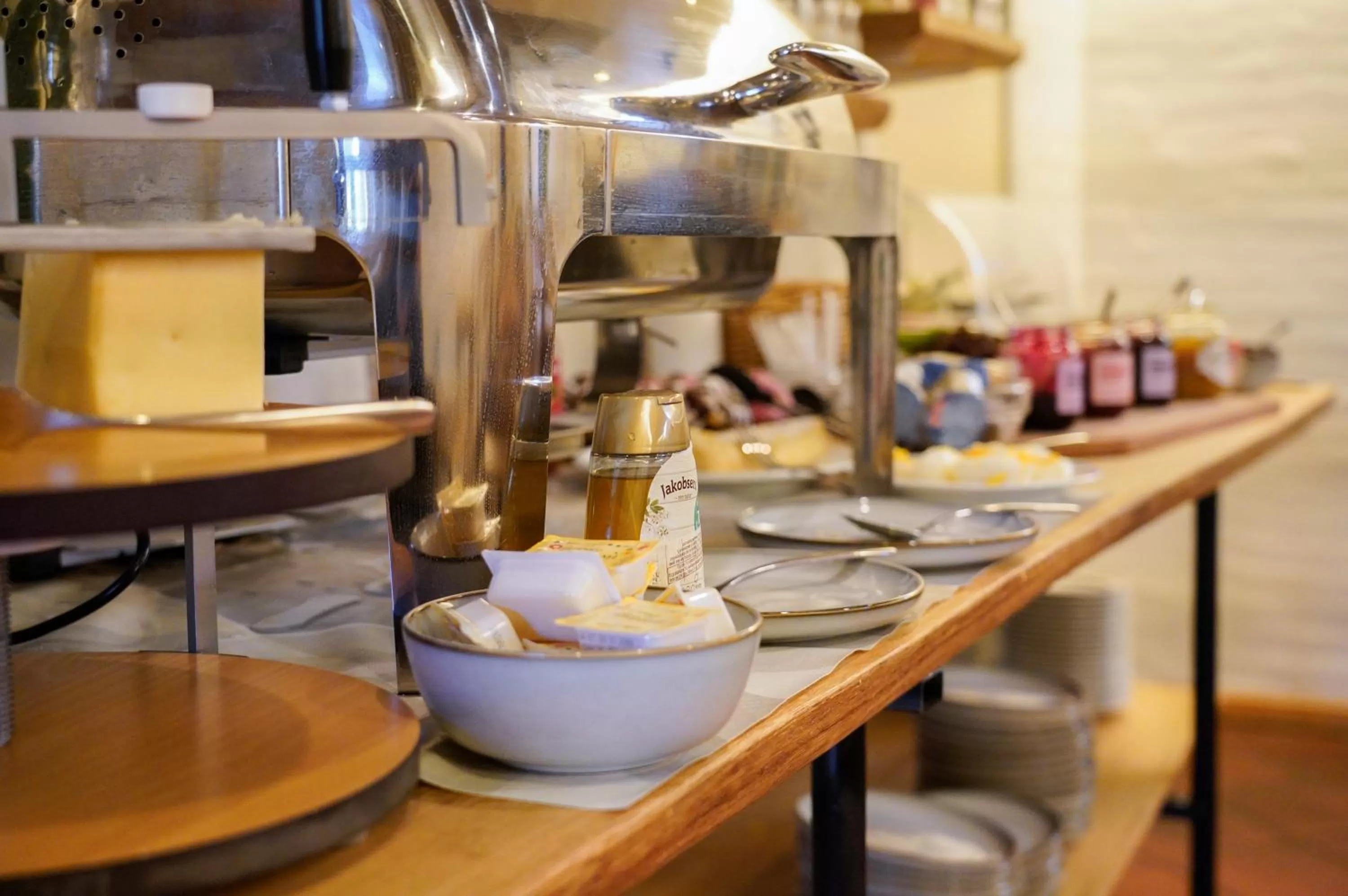 Restaurant/places to eat in City Hotel Nattergalen