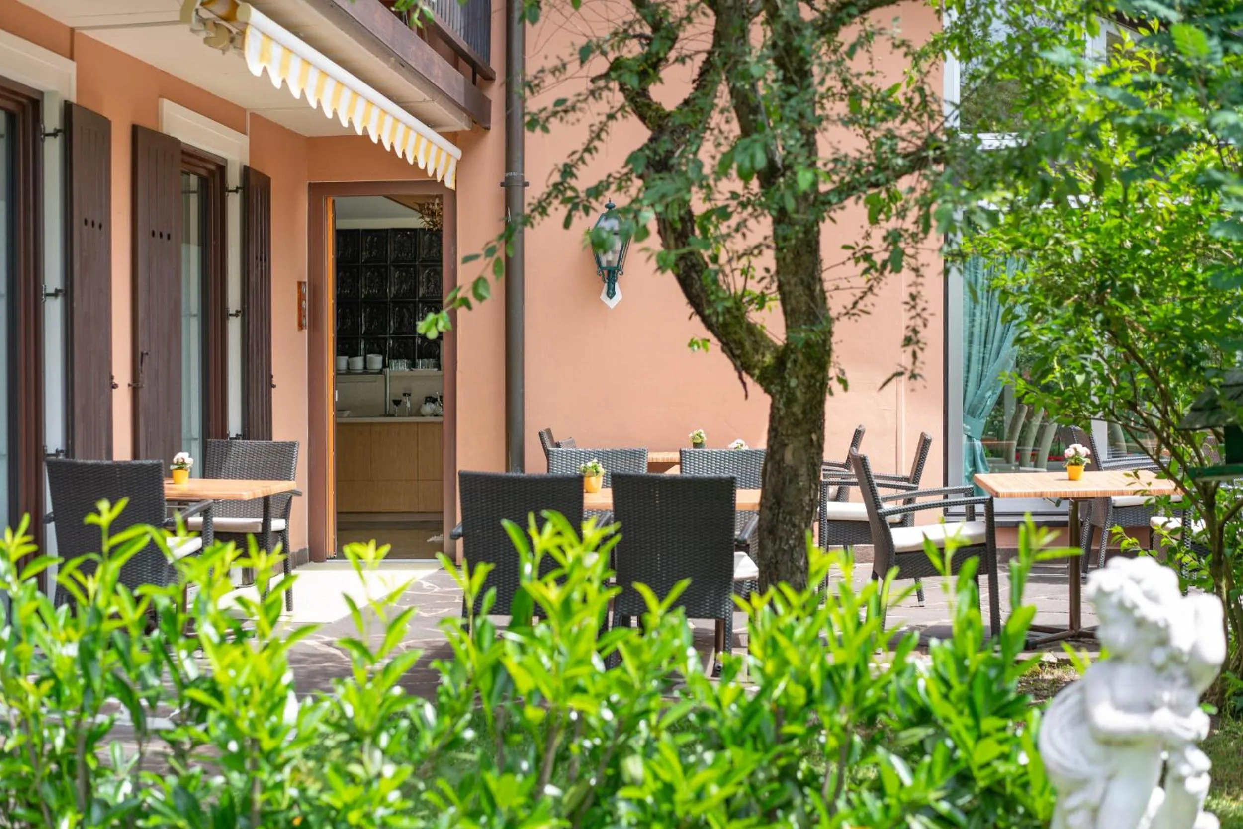 Patio in Hotel Haus Arenberg