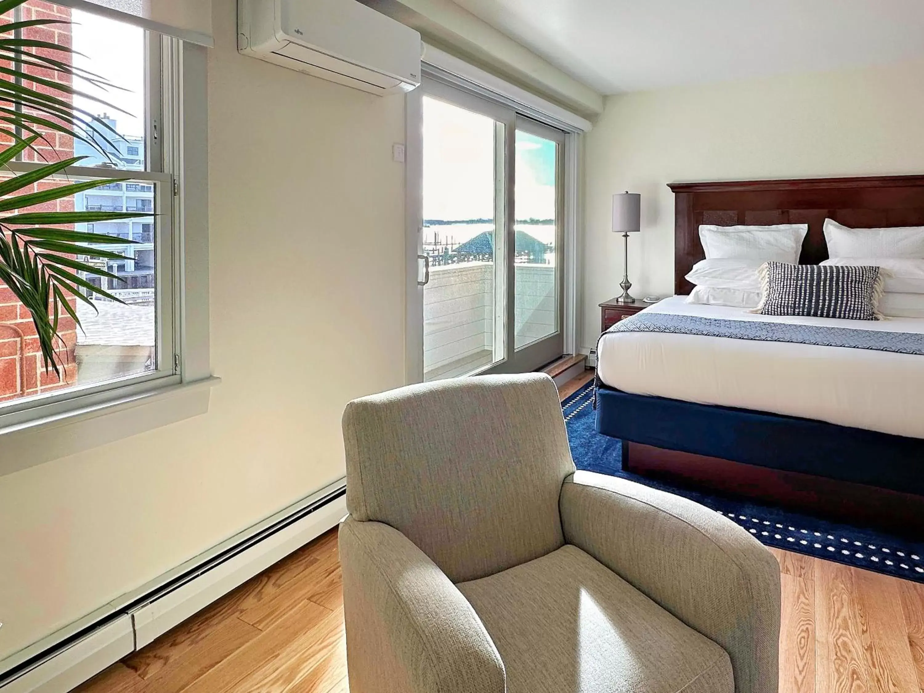 Bedroom in Harborside Inn