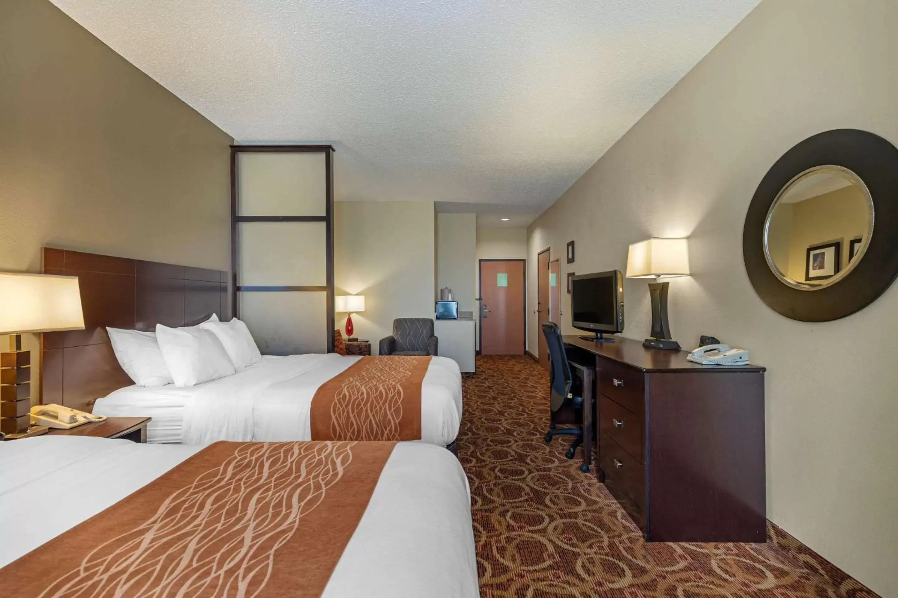 Photo of the whole room in Comfort Suites McKinney-Allen