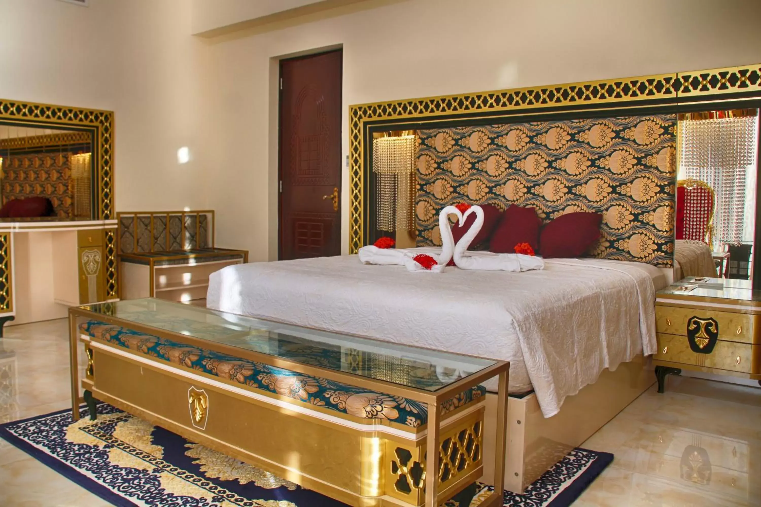 Decorative detail, Bed in Madinat Al Bahr Business & Spa Hotel